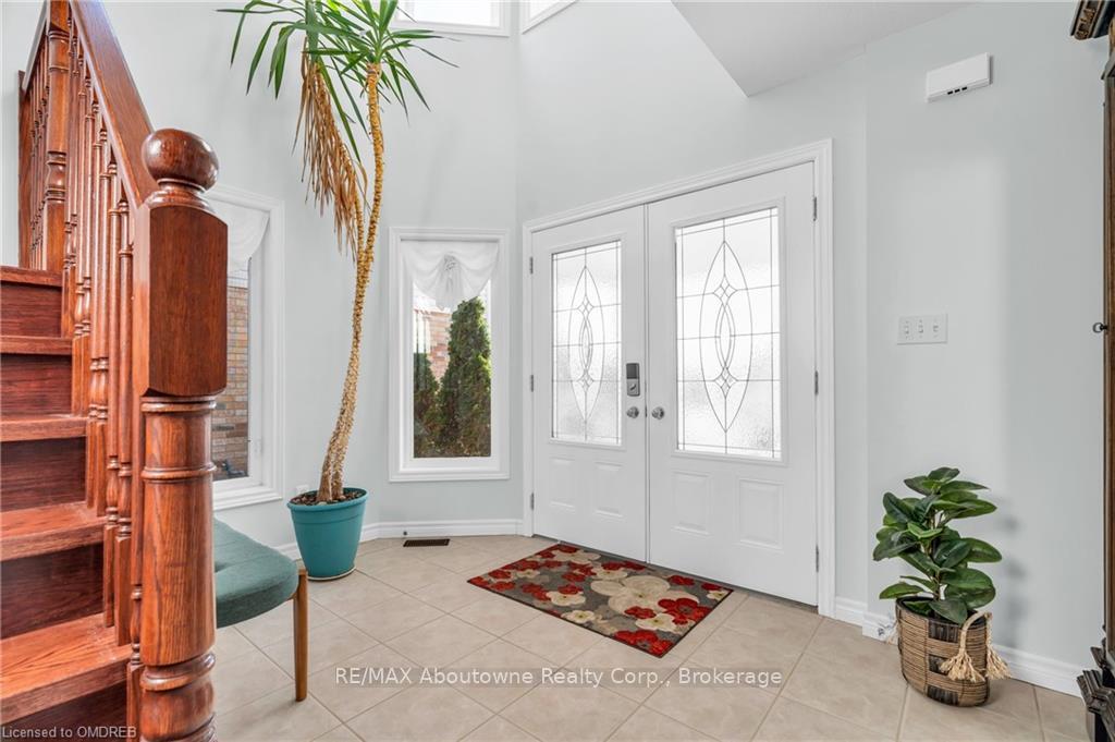 Photo 3 of 12 Zecca Drive, Guelph, Pineridge/Westminster Woods — HOMEH