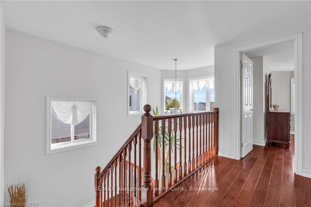 Photo 12 of 12 Zecca Drive, Guelph, Pineridge/Westminster Woods — HOMEH