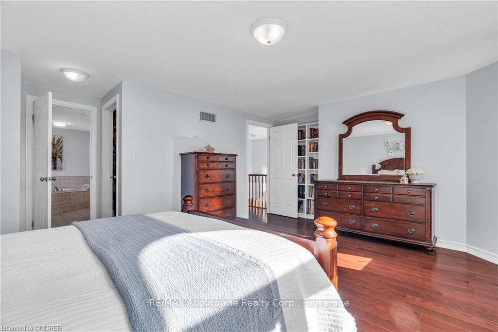 Photo 14 of 12 Zecca Drive, Guelph, Pineridge/Westminster Woods — HOMEH