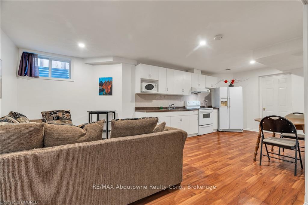 Photo 30 of 12 Zecca Drive, Guelph, Pineridge/Westminster Woods — HOMEH