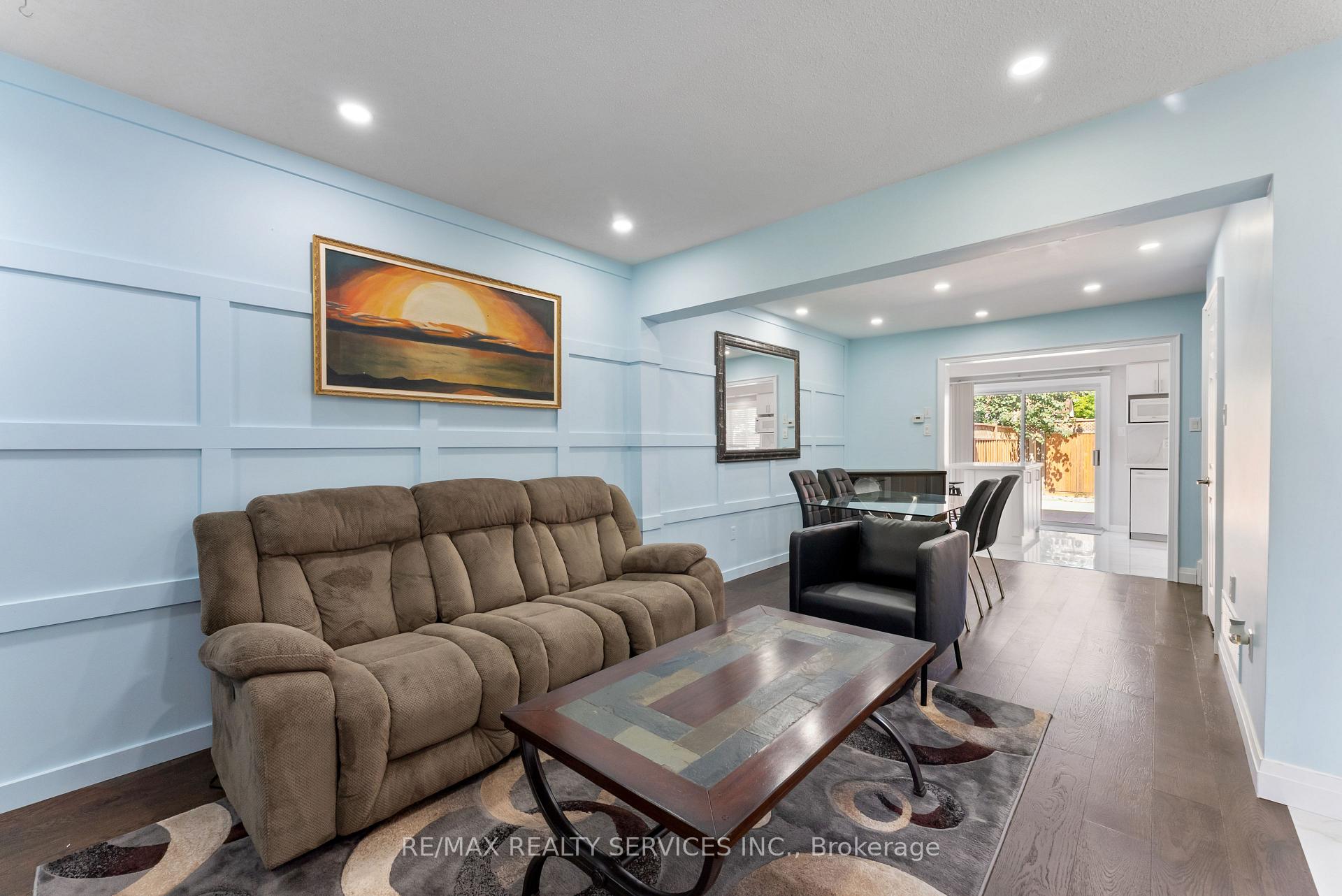 Photo 8 of 40 Herkes Drive, Brampton, Fletcher's West — HOMEH