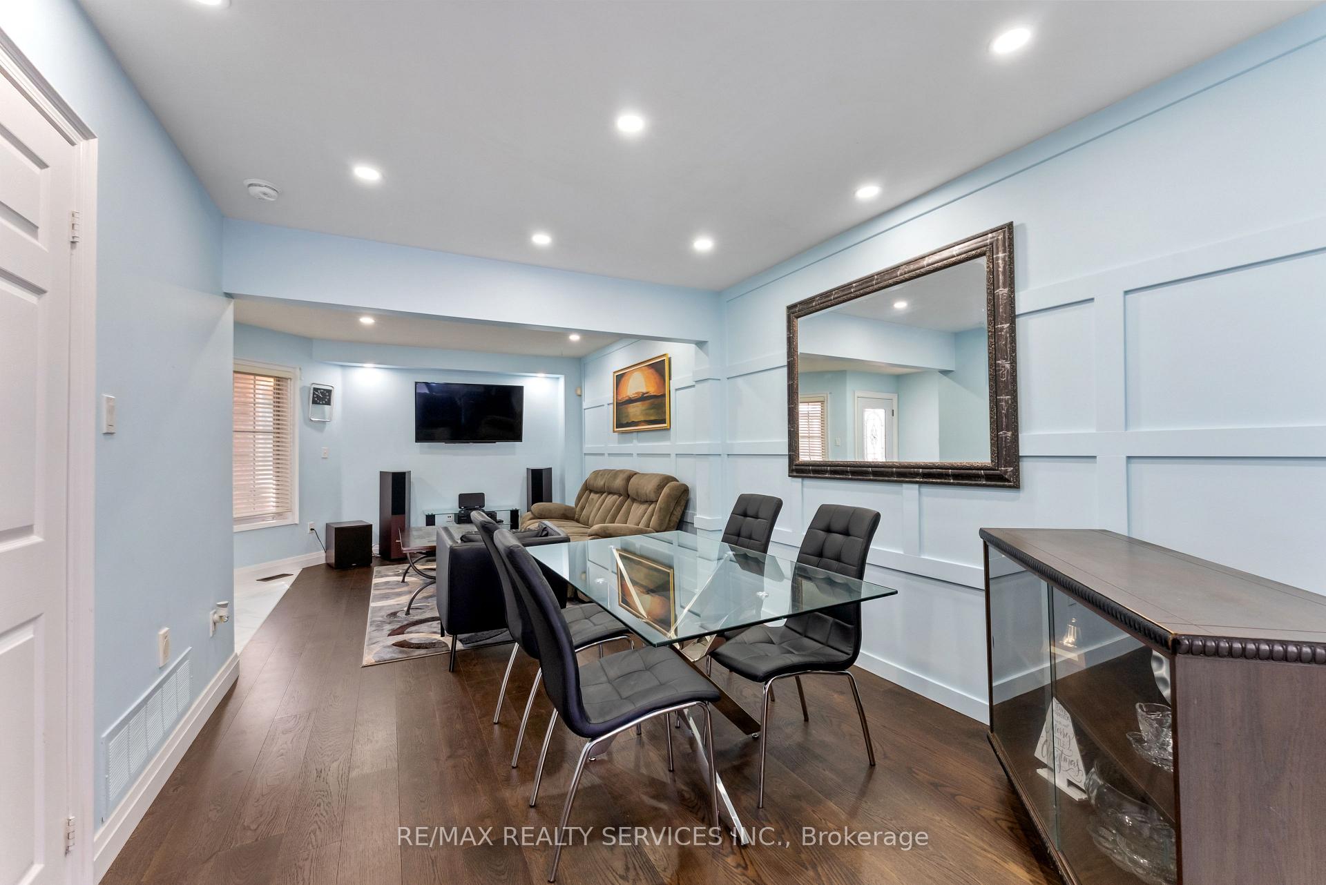 Photo 10 of 40 Herkes Drive, Brampton, Fletcher's West — HOMEH