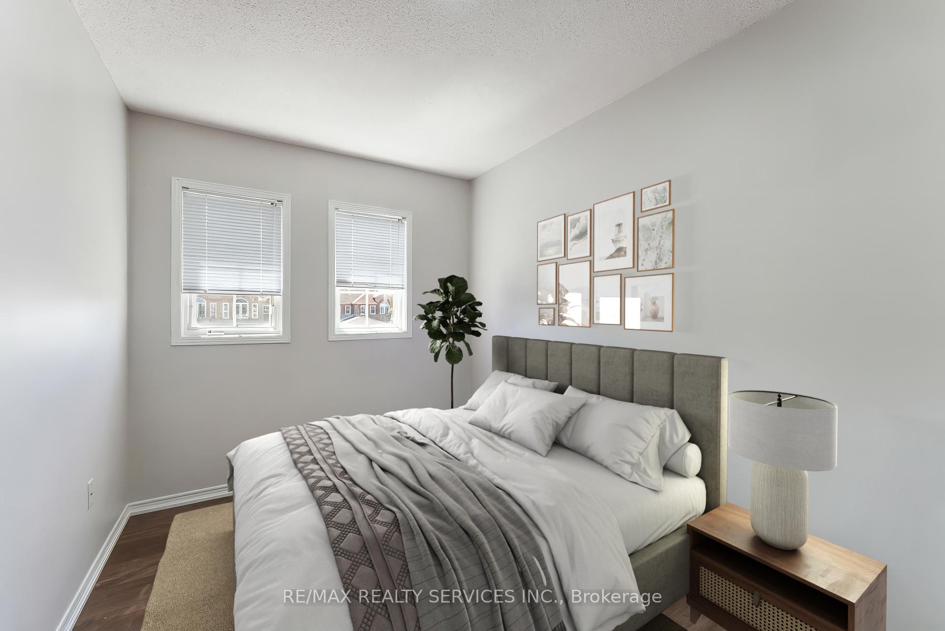 Photo 22 of 40 Herkes Drive, Brampton, Fletcher's West — HOMEH