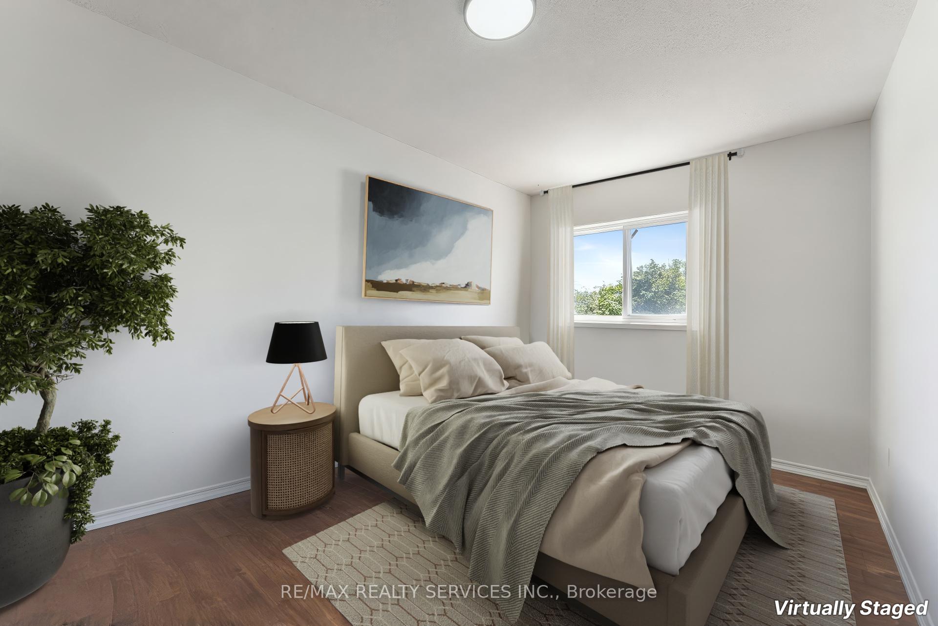 Photo 23 of 40 Herkes Drive, Brampton, Fletcher's West — HOMEH