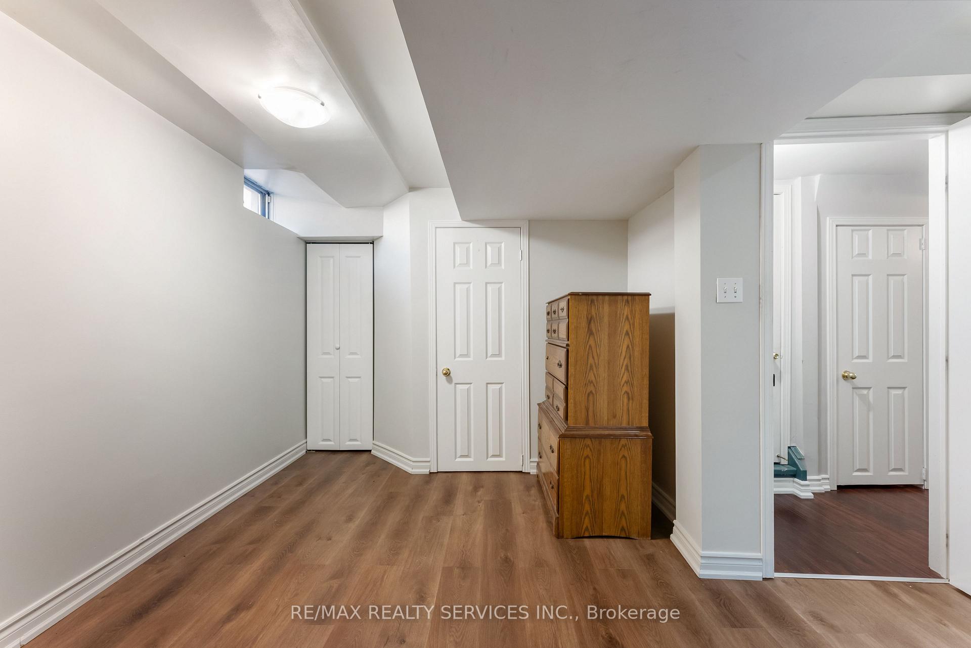 Photo 28 of 40 Herkes Drive, Brampton, Fletcher's West — HOMEH