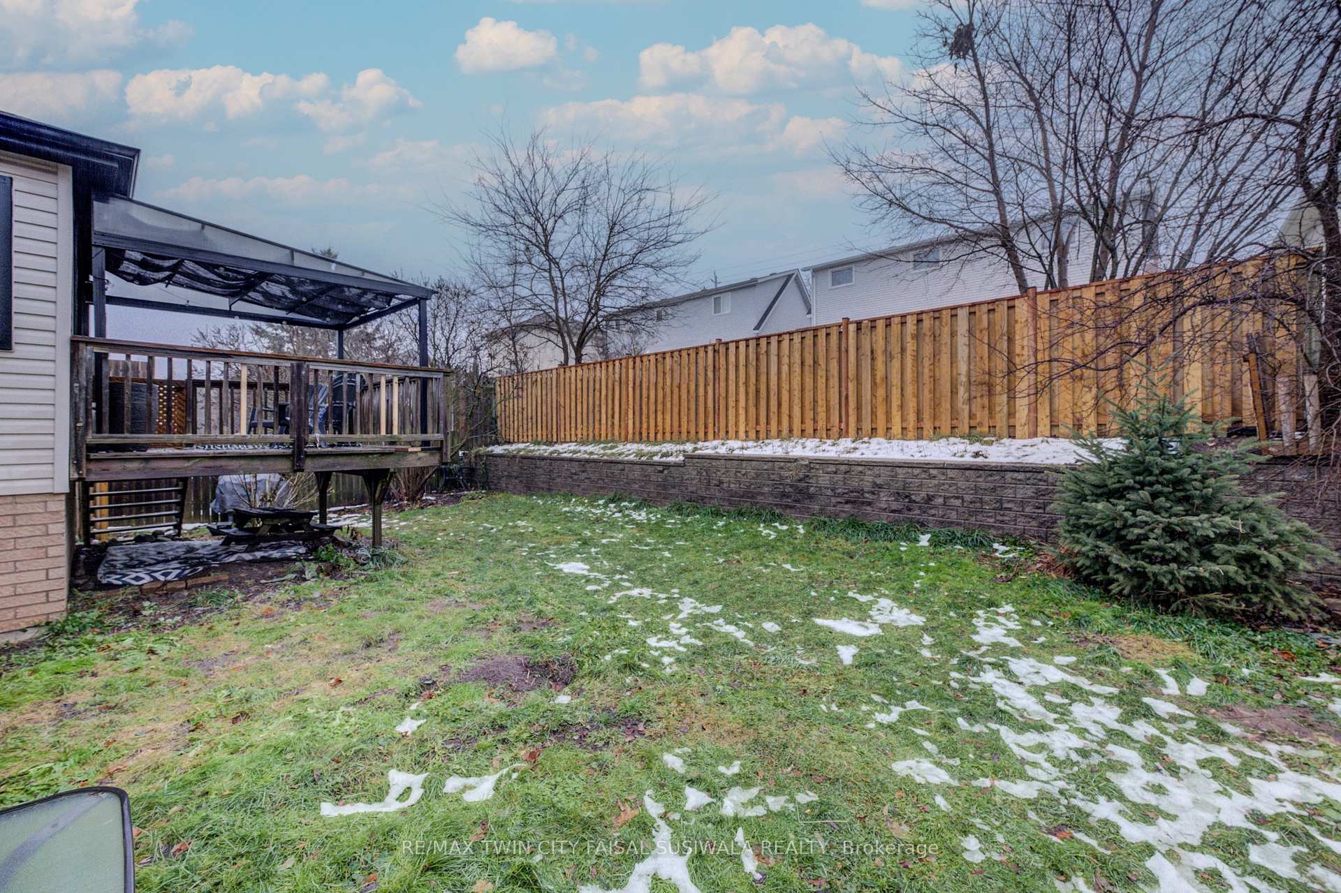 Photo 4 of 77 Oak Hill Drive, Cambridge — HOMEH