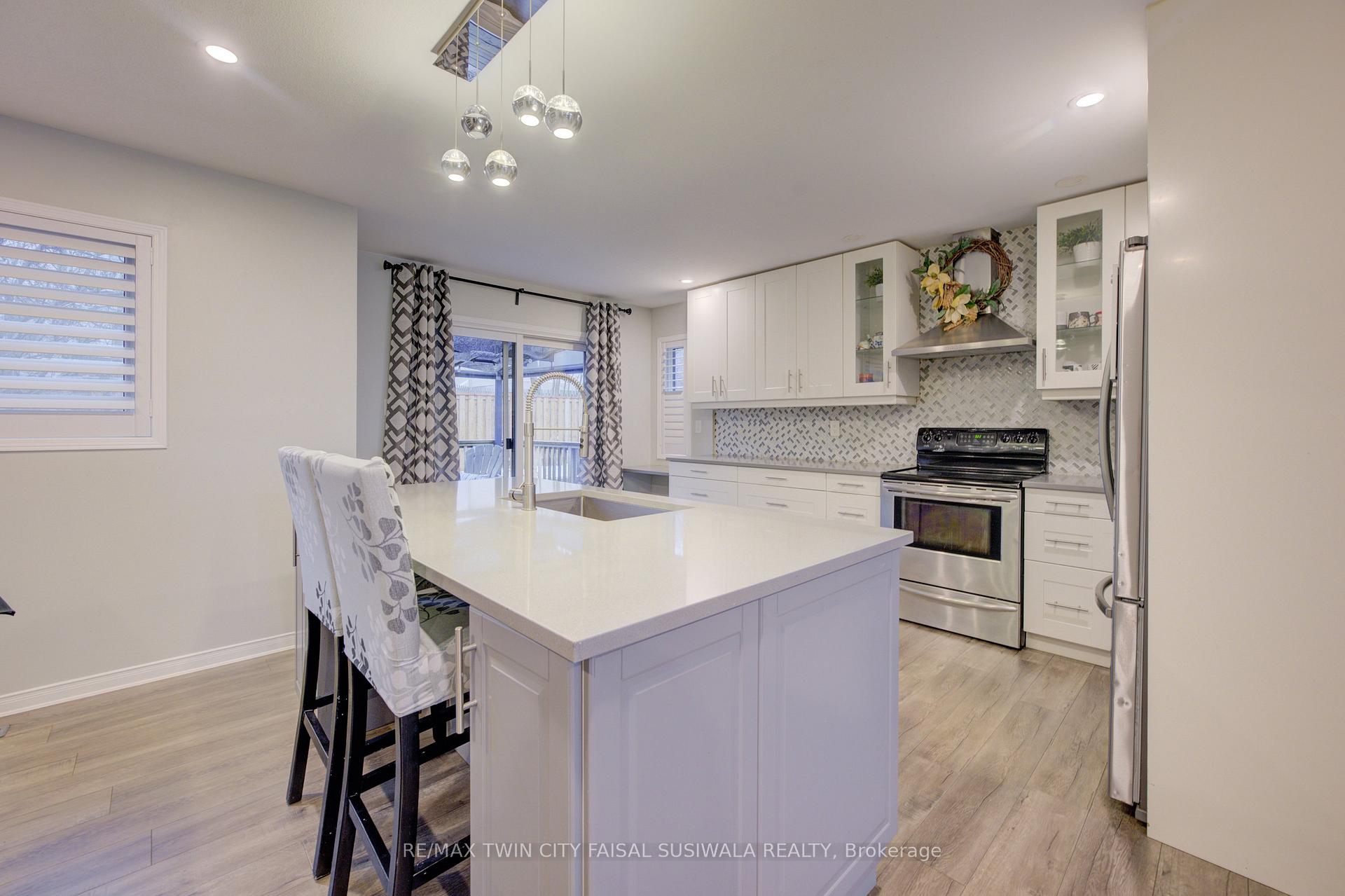 Photo 12 of 77 Oak Hill Drive, Cambridge — HOMEH