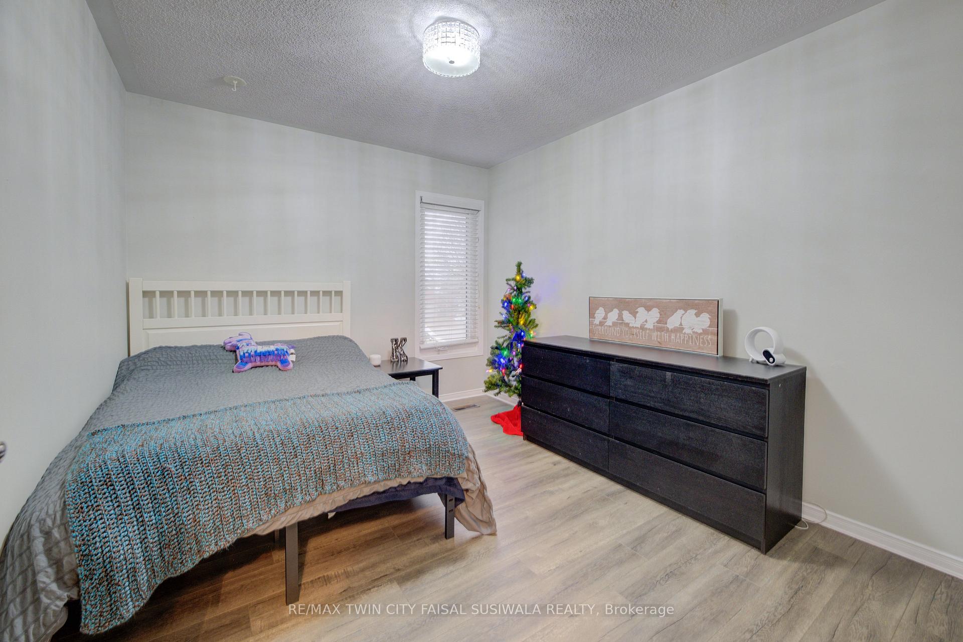 Photo 23 of 77 Oak Hill Drive, Cambridge — HOMEH