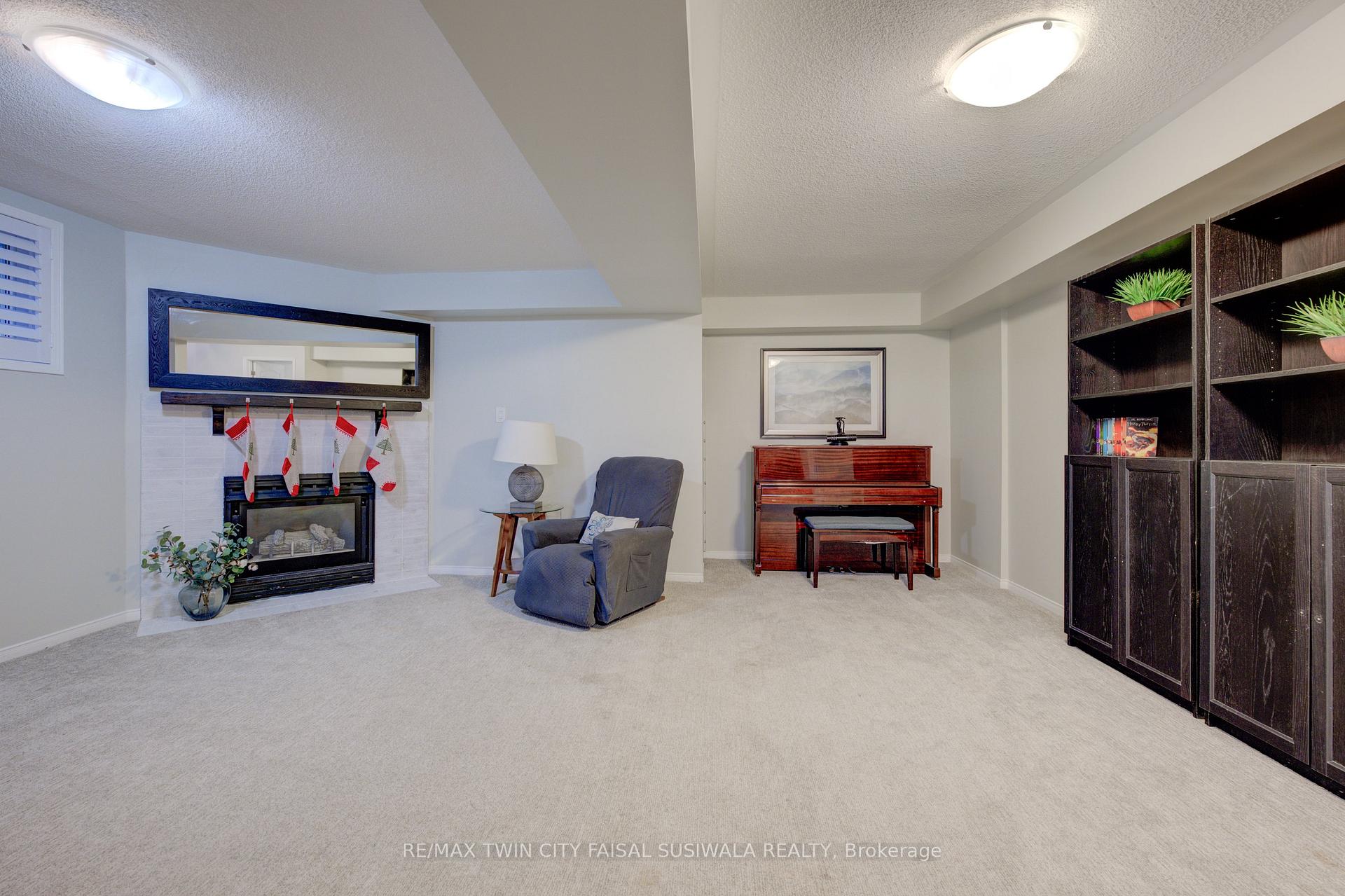 Photo 27 of 77 Oak Hill Drive, Cambridge — HOMEH