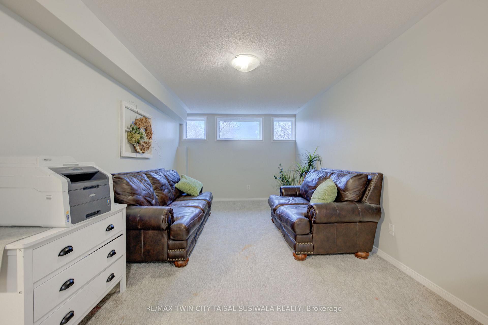 Photo 29 of 77 Oak Hill Drive, Cambridge — HOMEH