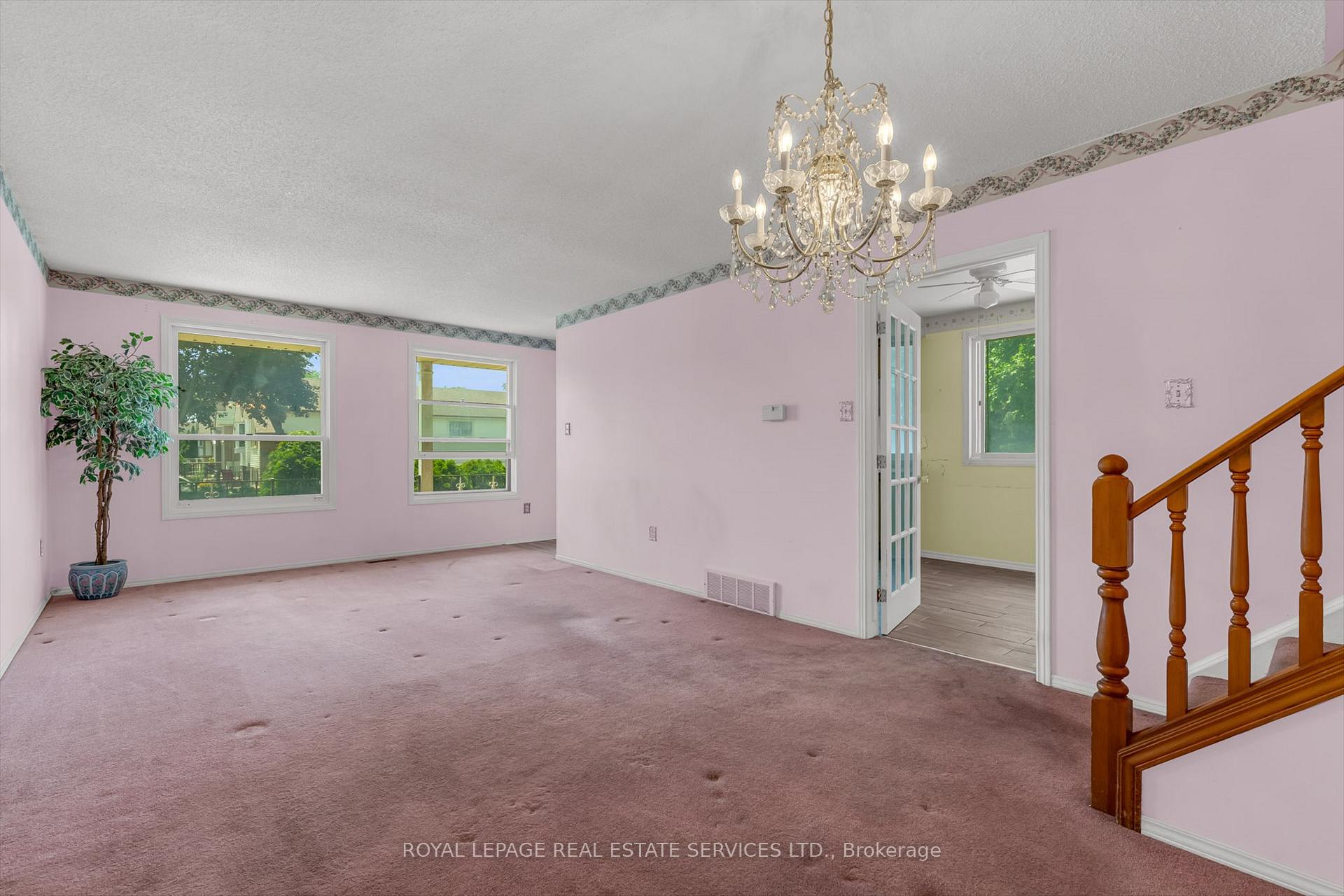 Photo 6 of 43 Elmore Drive, Hamilton, Eleanor — HOMEH