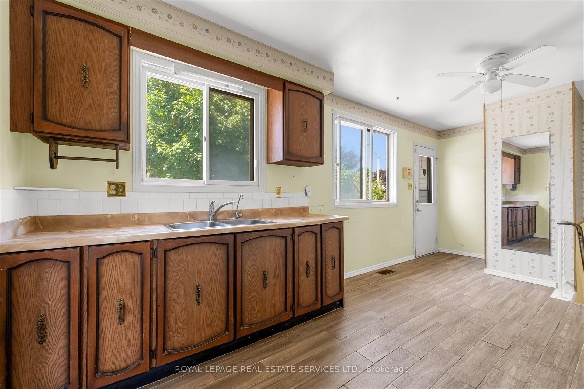 Photo 8 of 43 Elmore Drive, Hamilton, Eleanor — HOMEH