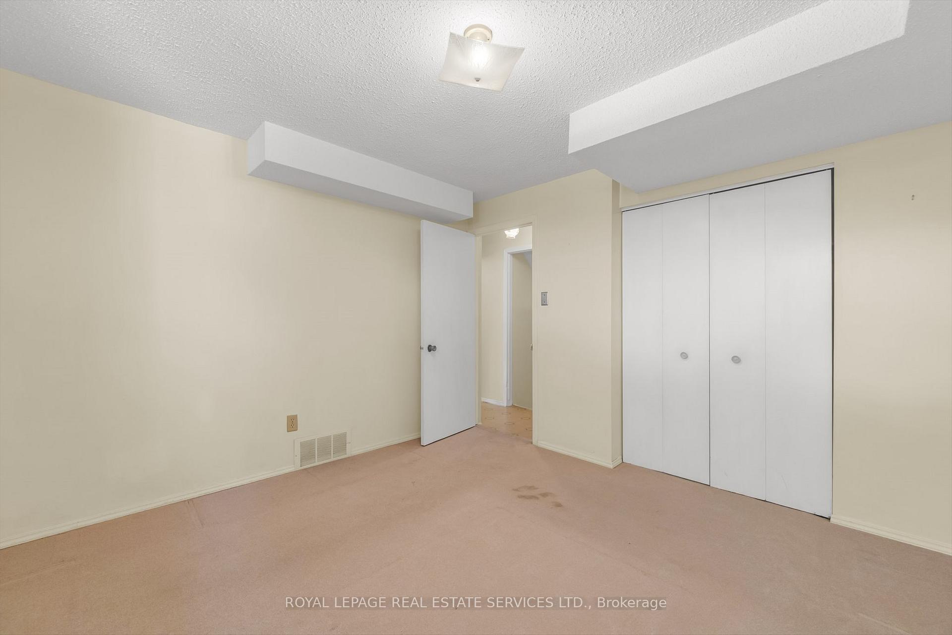 Photo 17 of 43 Elmore Drive, Hamilton, Eleanor — HOMEH