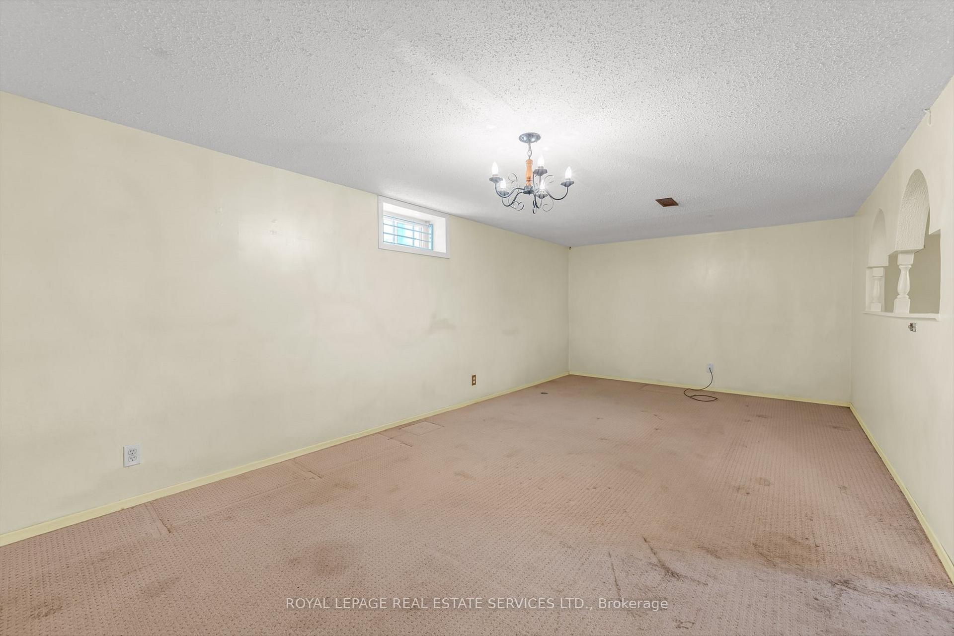 Photo 21 of 43 Elmore Drive, Hamilton, Eleanor — HOMEH