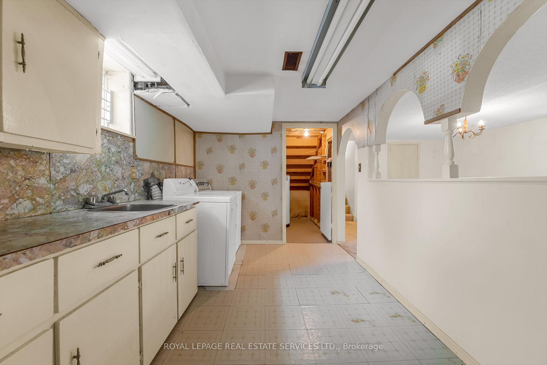 Photo 24 of 43 Elmore Drive, Hamilton, Eleanor — HOMEH