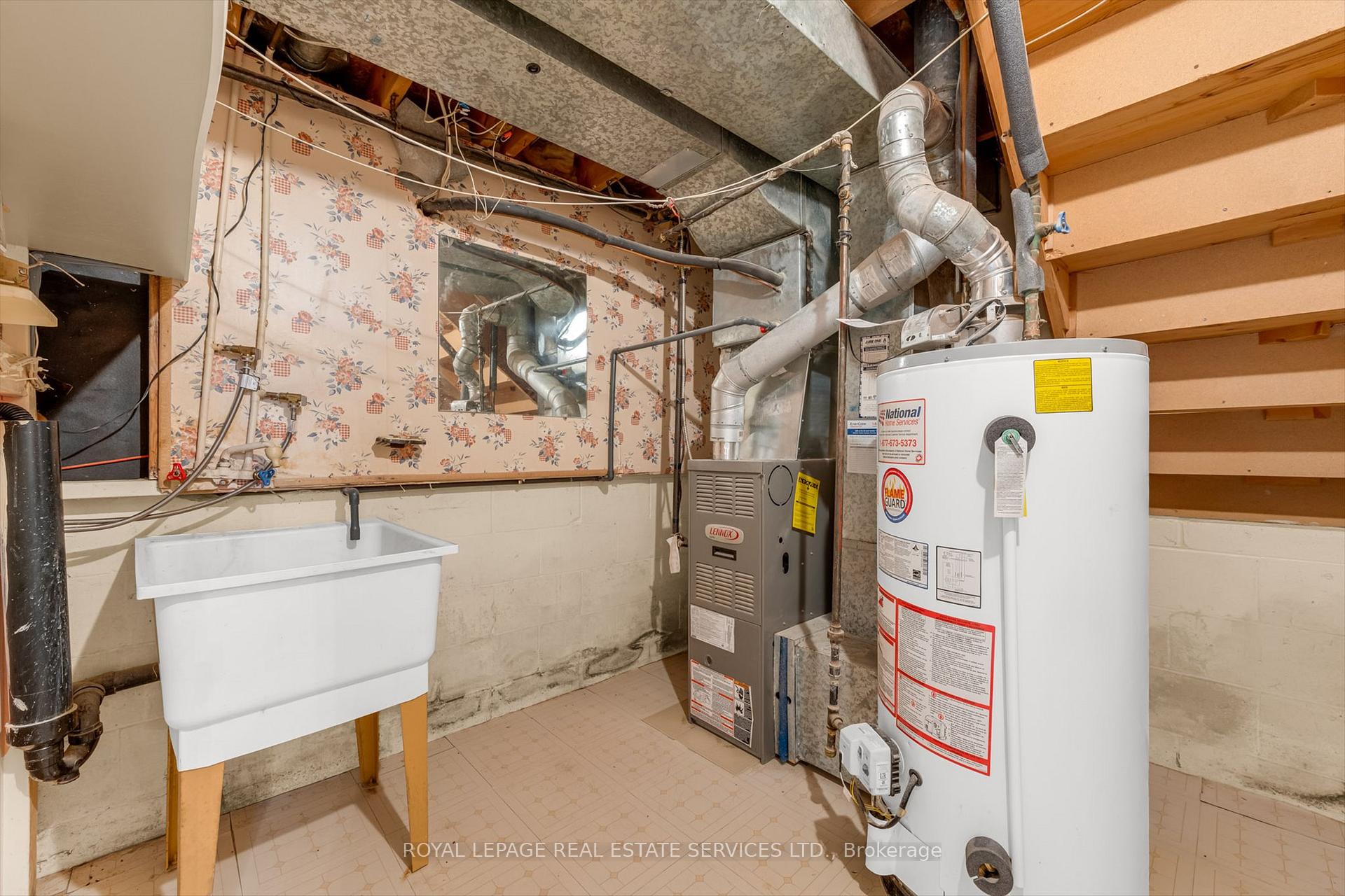 Photo 25 of 43 Elmore Drive, Hamilton, Eleanor — HOMEH