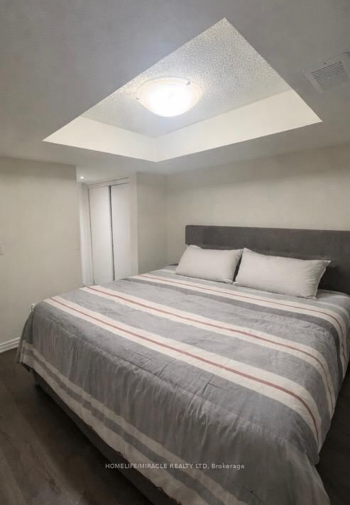 Photo 4 of Unit 607, 1034 Reflection Pl, Pickering, Rural Pickering — HOMEH