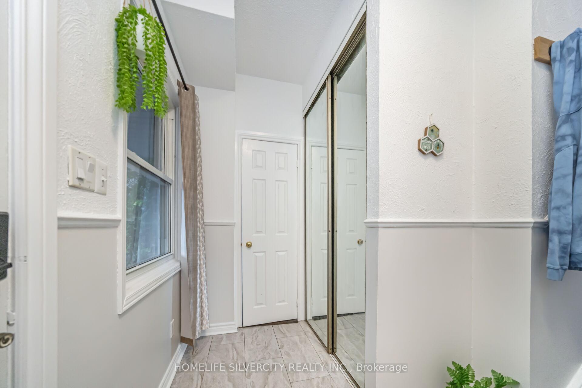 Photo 5 of 23 Judith Crescent, Brampton, Northgate — HOMEH