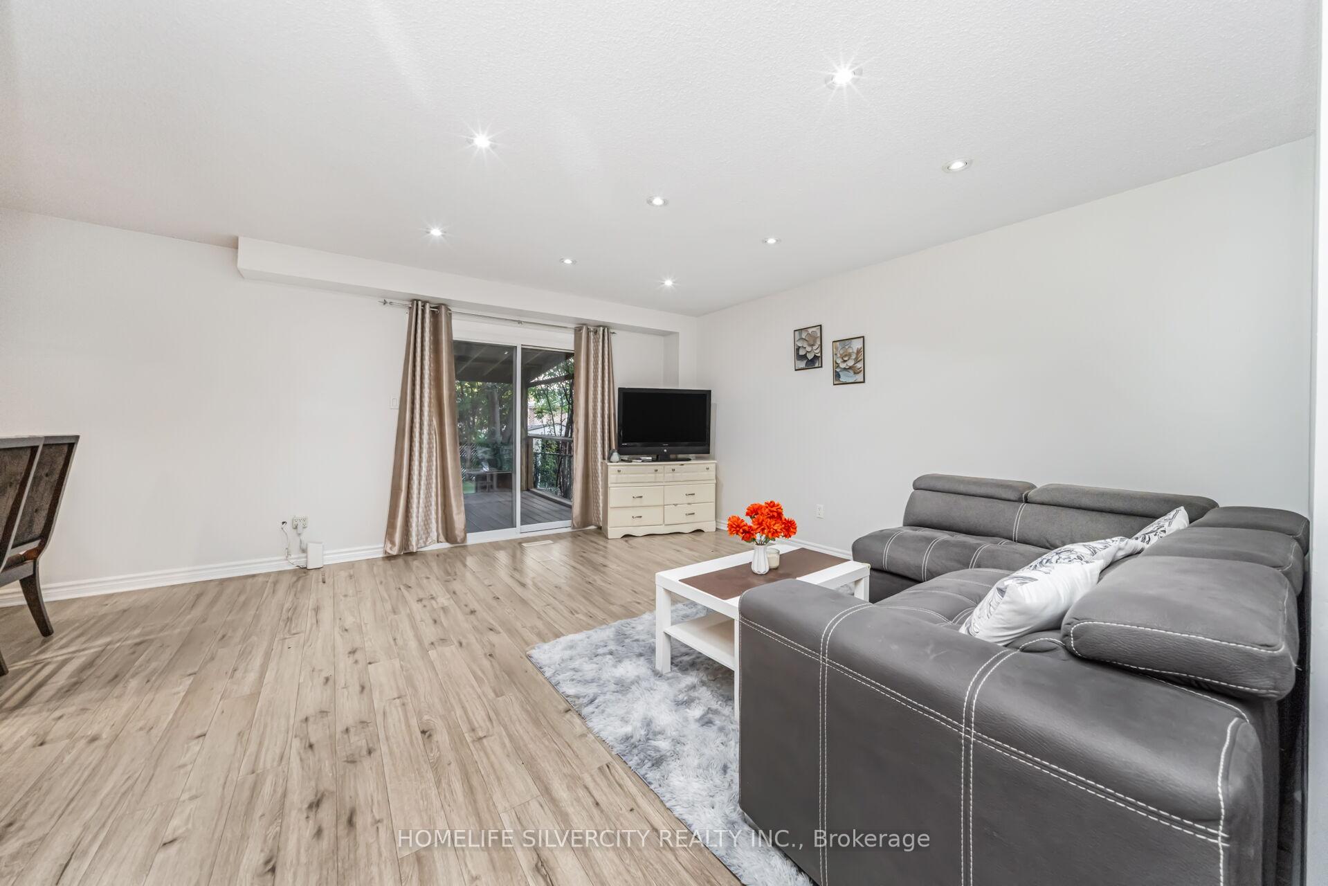 Photo 8 of 23 Judith Crescent, Brampton, Northgate — HOMEH