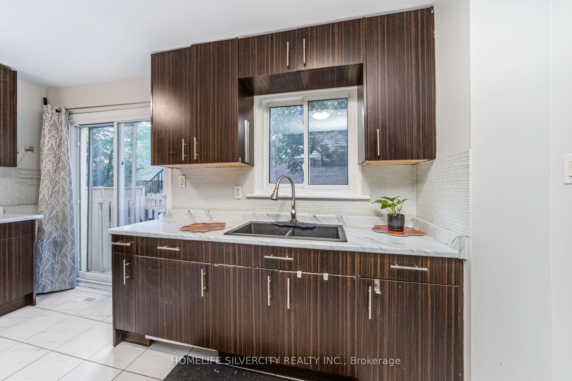 Photo 17 of 23 Judith Crescent, Brampton, Northgate — HOMEH