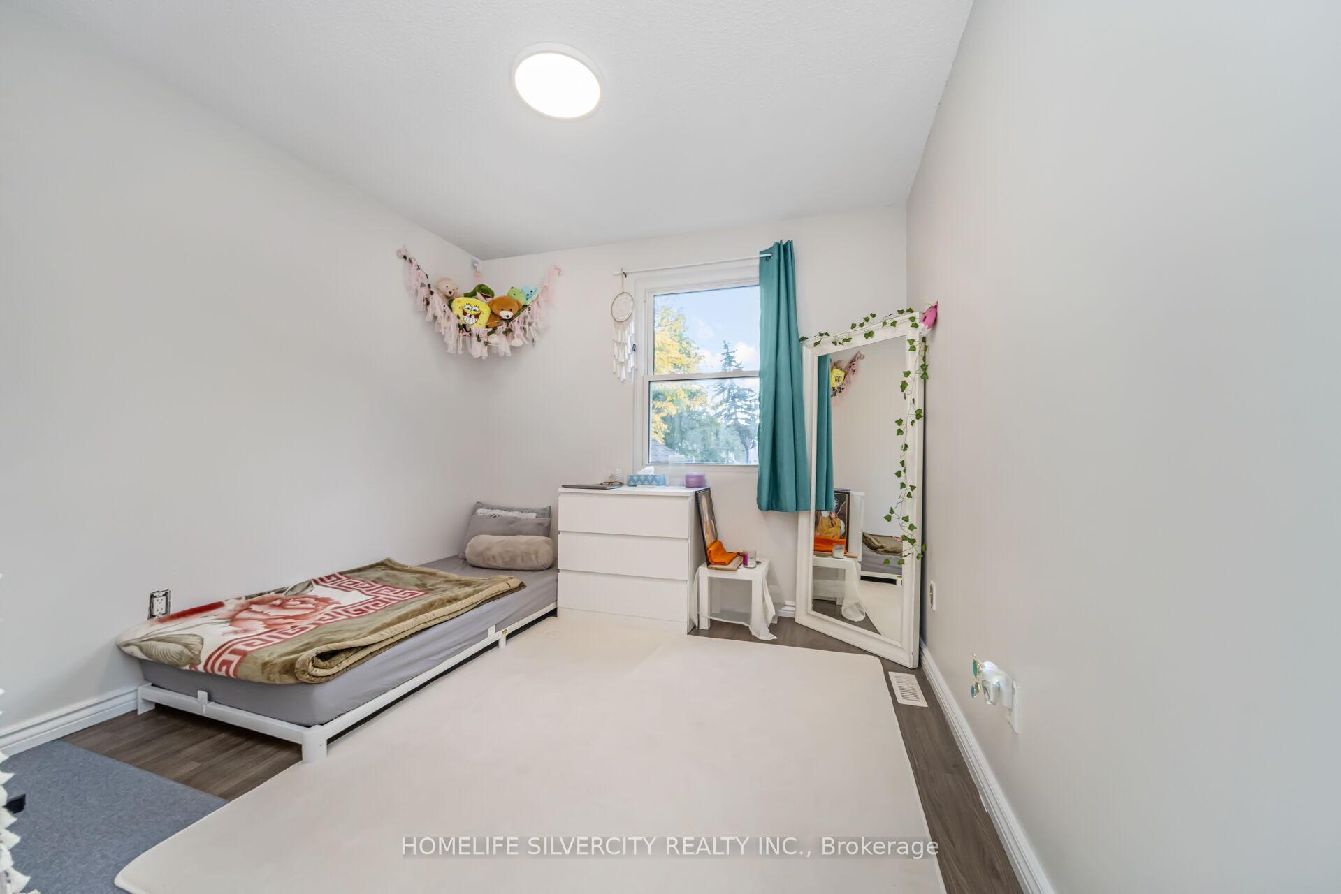 Photo 21 of 23 Judith Crescent, Brampton, Northgate — HOMEH