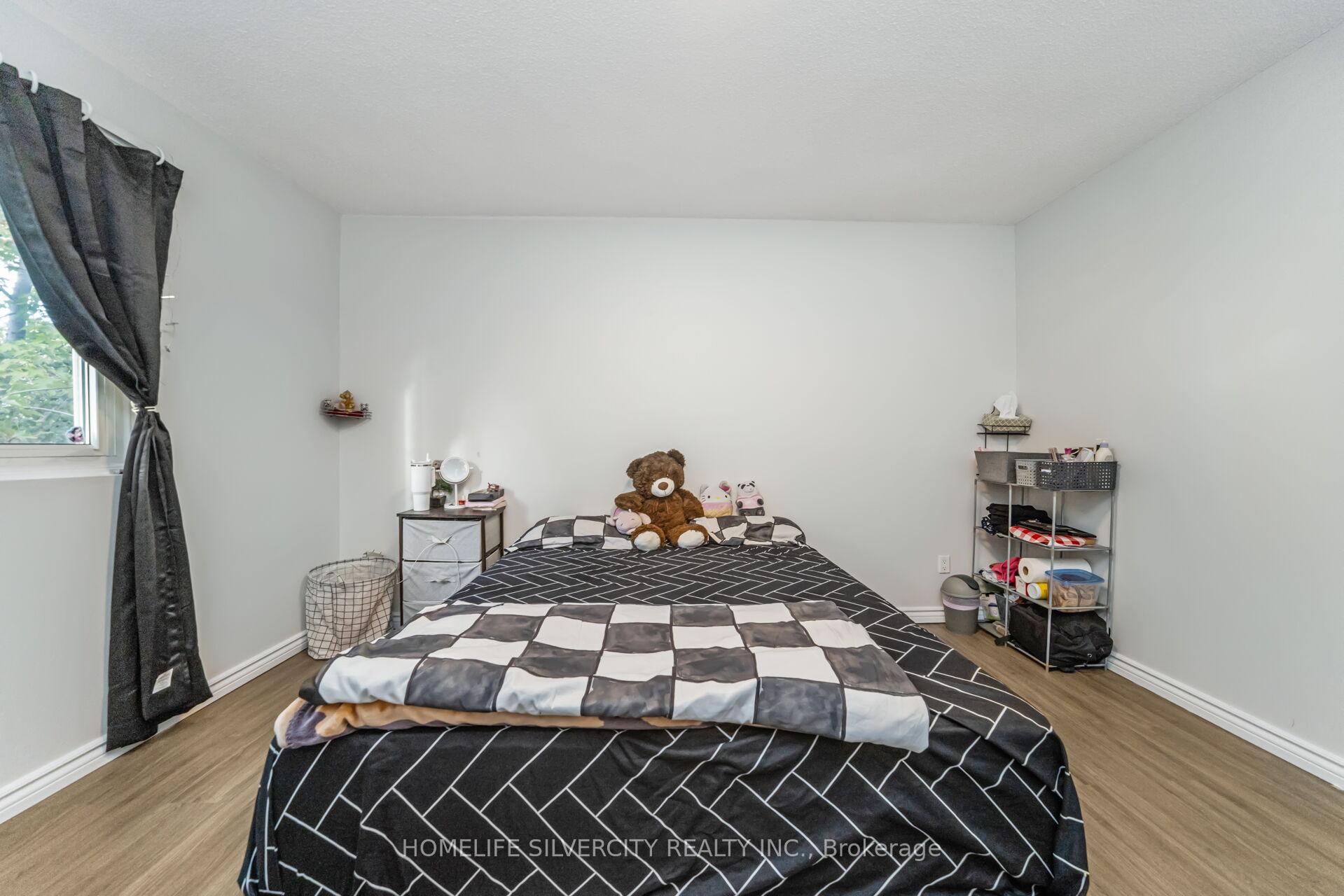 Photo 29 of 23 Judith Crescent, Brampton, Northgate — HOMEH