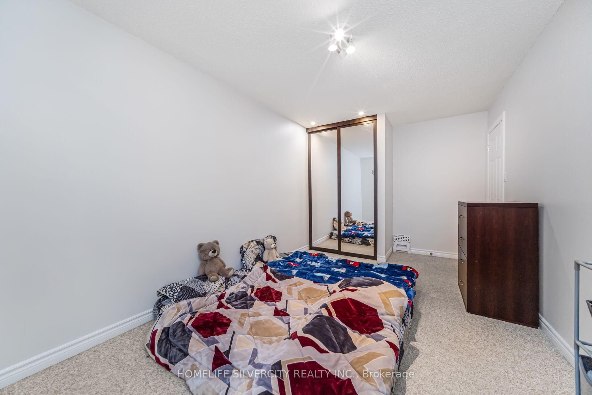 Photo 33 of 23 Judith Crescent, Brampton, Northgate — HOMEH