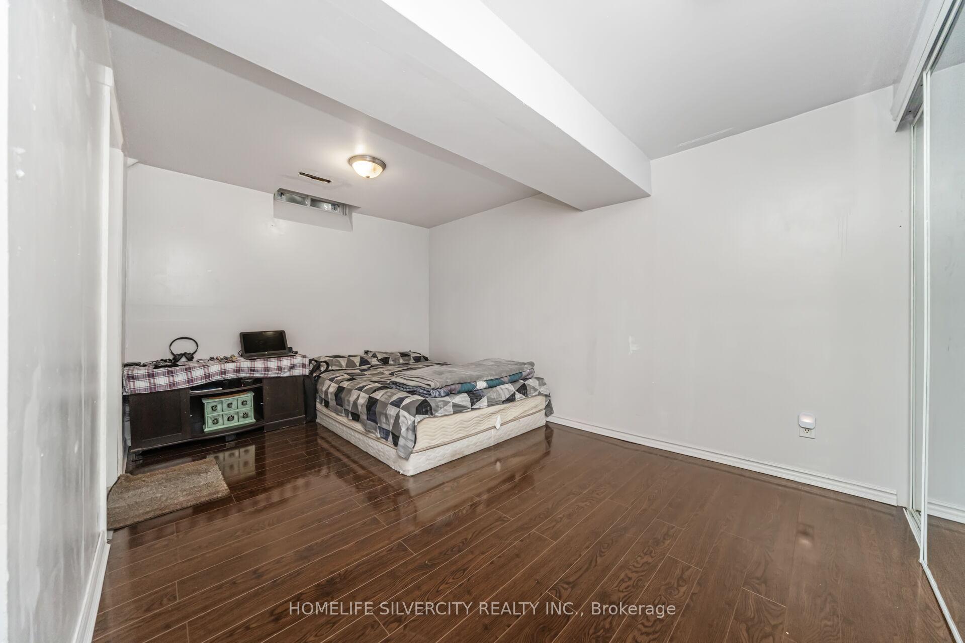 Photo 41 of 23 Judith Crescent, Brampton, Northgate — HOMEH