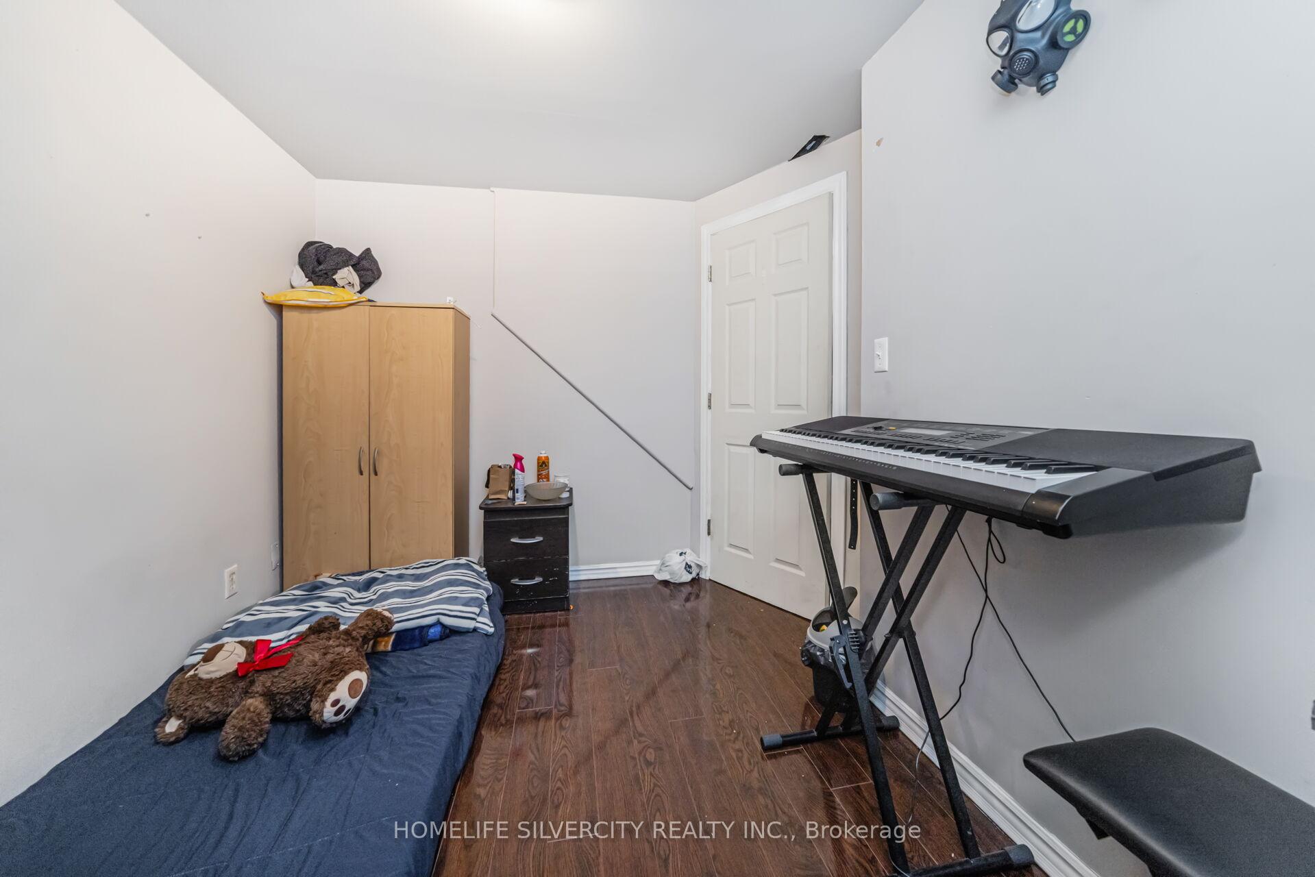 Photo 45 of 23 Judith Crescent, Brampton, Northgate — HOMEH