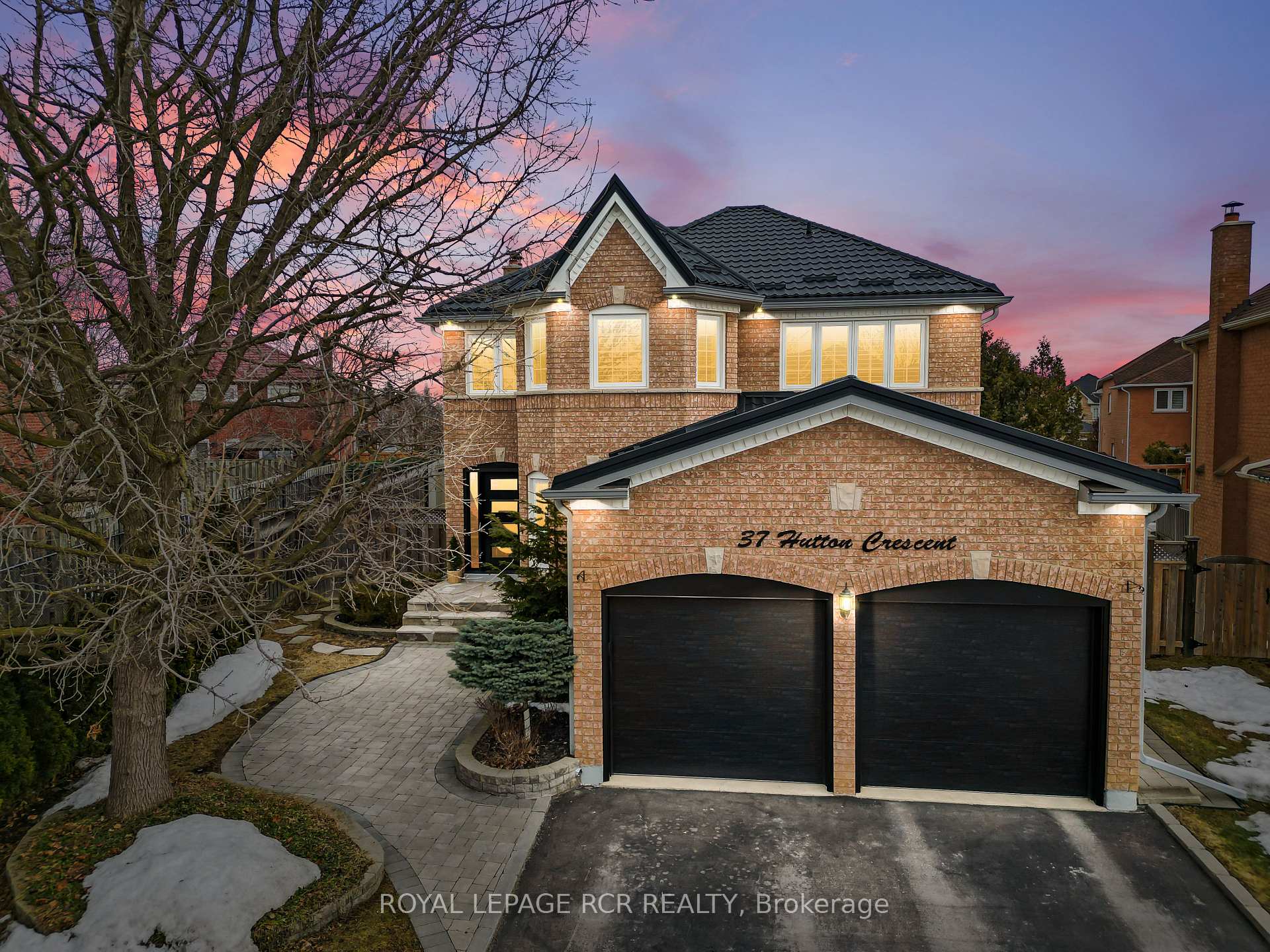 Photo 1 of 37 Hutton Crescent, Caledon, Rural Caledon — HOMEH