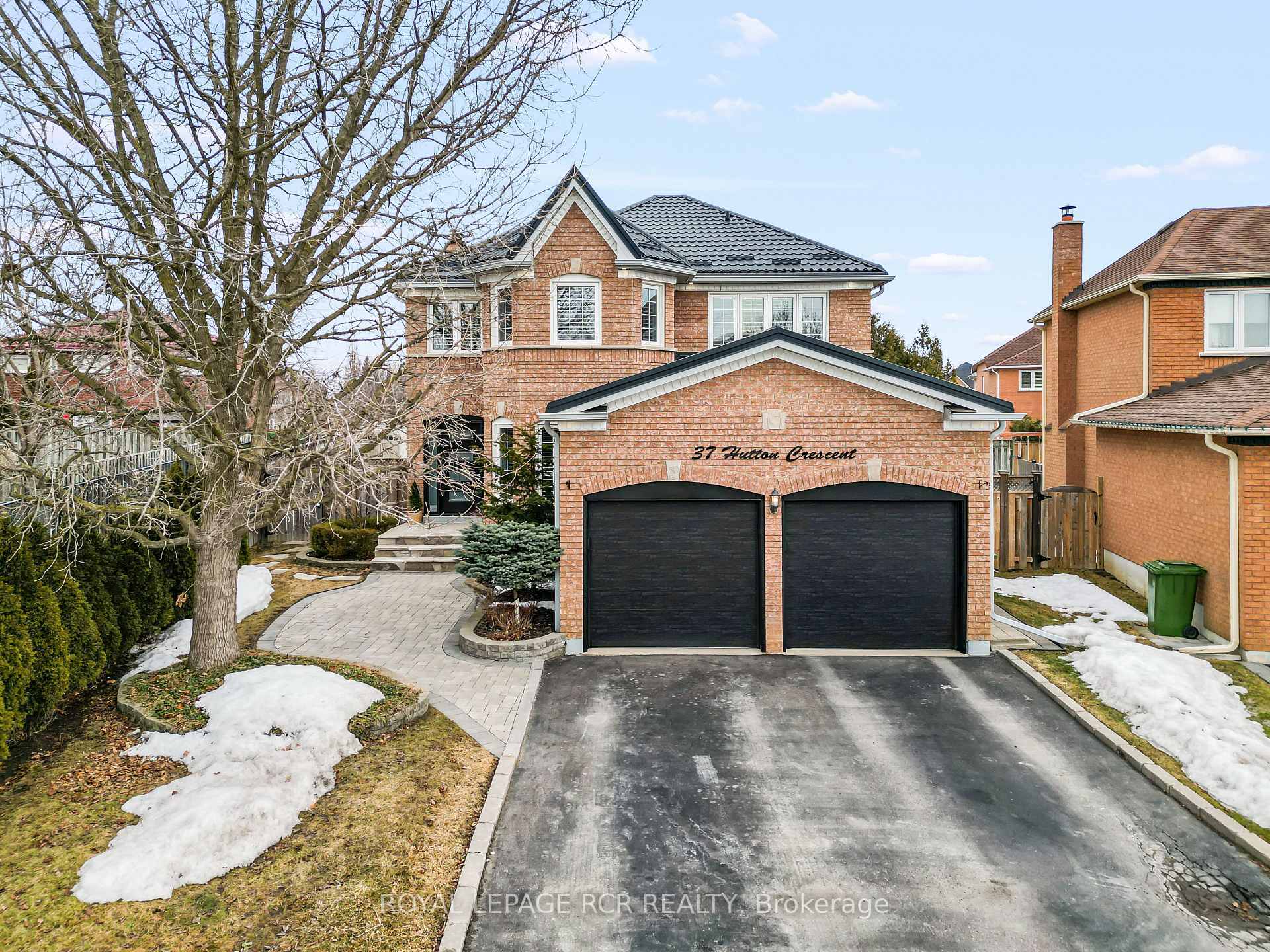 Photo 2 of 37 Hutton Crescent, Caledon, Rural Caledon — HOMEH