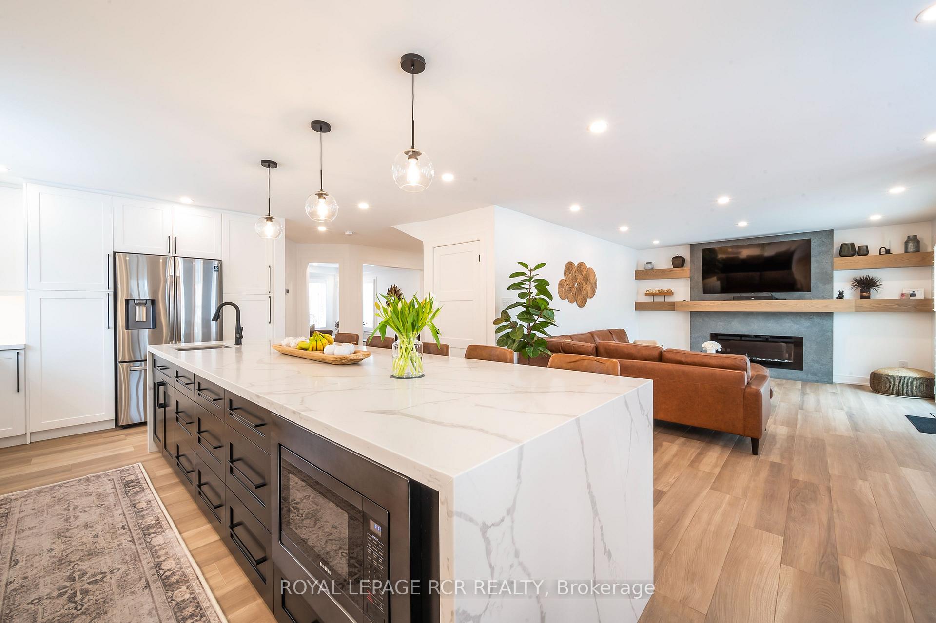 Photo 11 of 37 Hutton Crescent, Caledon, Rural Caledon — HOMEH