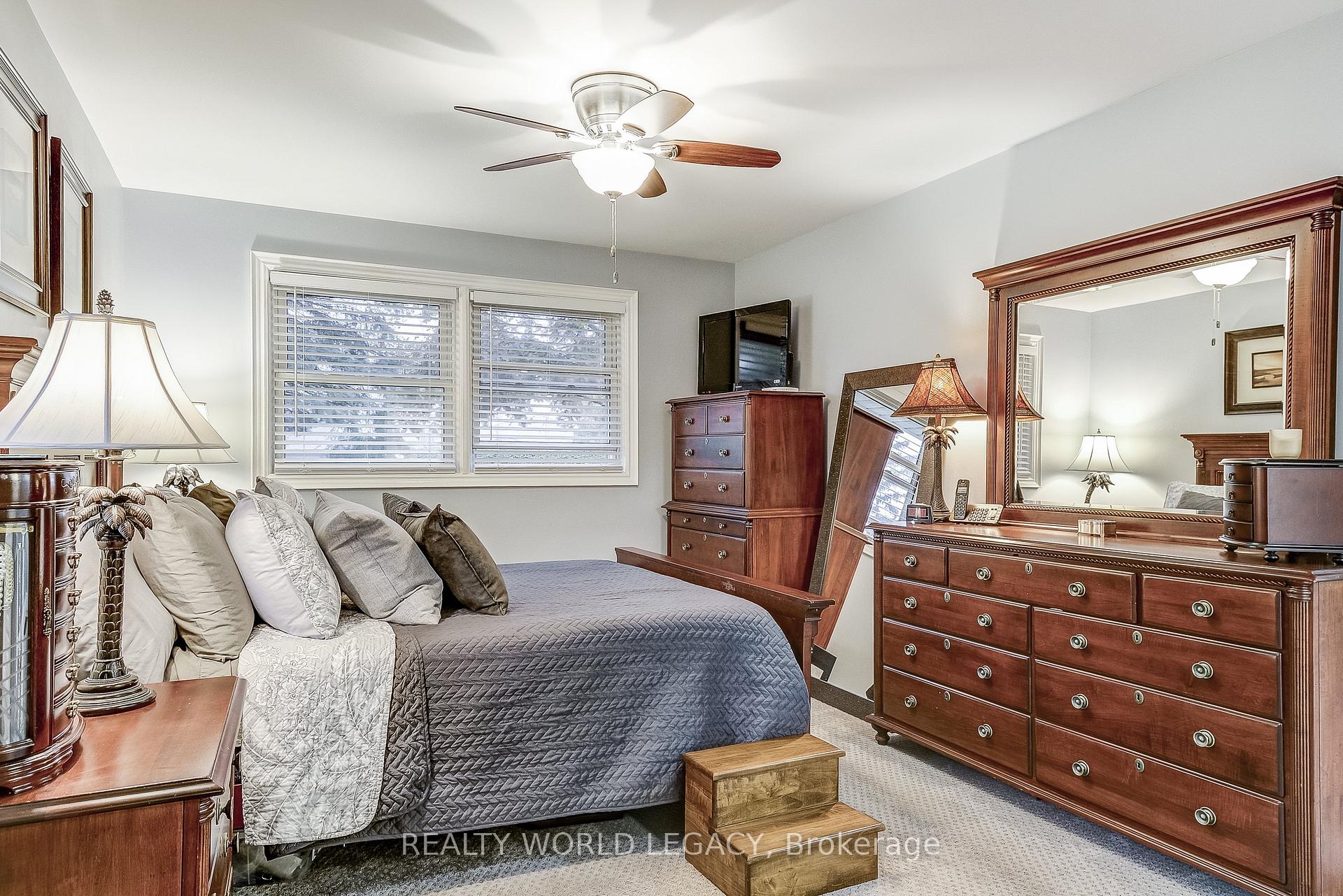 Photo 24 of 81 Garden Avenue, Hamilton, Ancaster — HOMEH