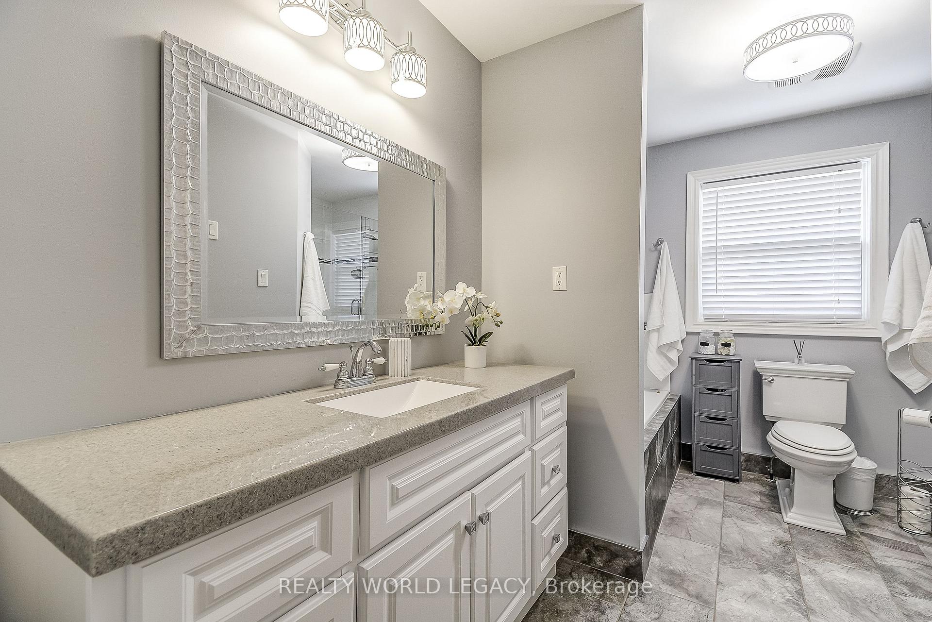 Photo 26 of 81 Garden Avenue, Hamilton, Ancaster — HOMEH