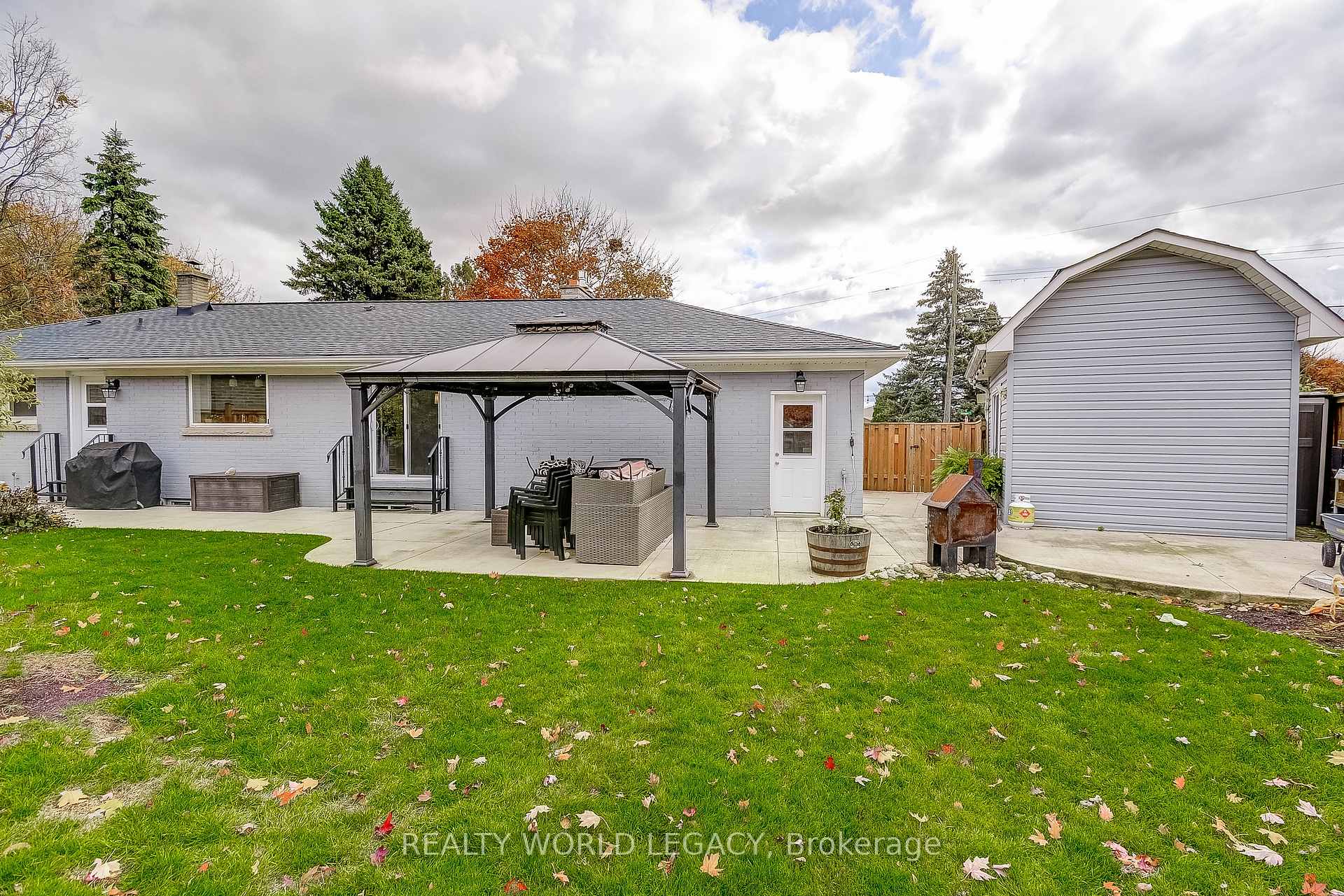 Photo 38 of 81 Garden Avenue, Hamilton, Ancaster — HOMEH