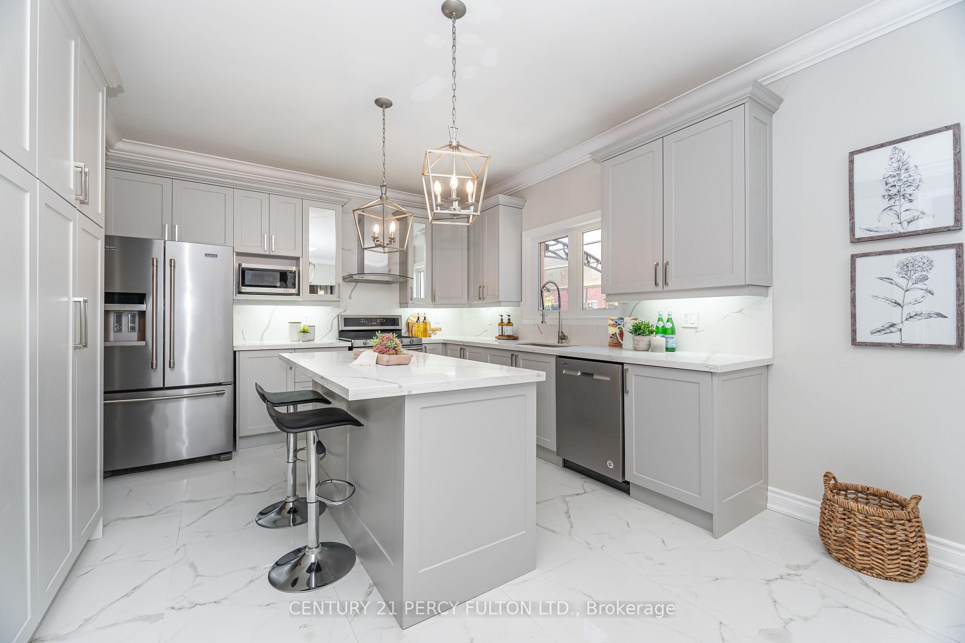 Photo 9 of 35 Goodhart Crescent, Ajax, Northwest Ajax — HOMEH
