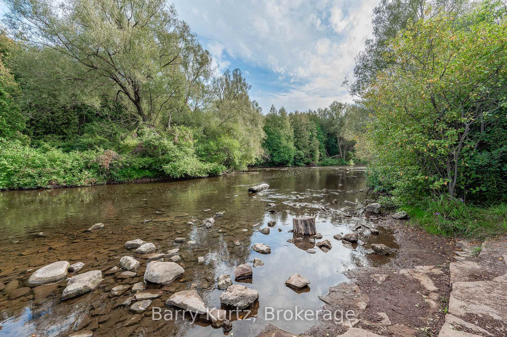 Photo 6 of 739 Stone Road E, Guelph, York/Watson Industrial Park — HOMEH