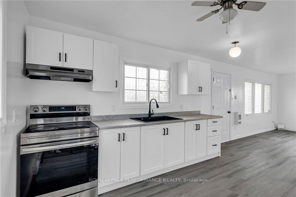 Photo 4 of 411 Pacific Avenue, Cornwall — HOMEH