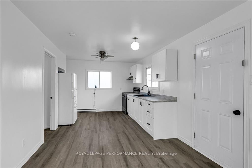 Photo 10 of 411 Pacific Avenue, Cornwall — HOMEH