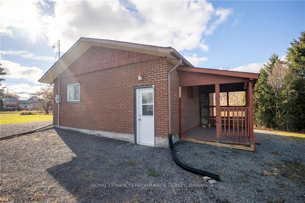 Photo 17 of 411 Pacific Avenue, Cornwall — HOMEH