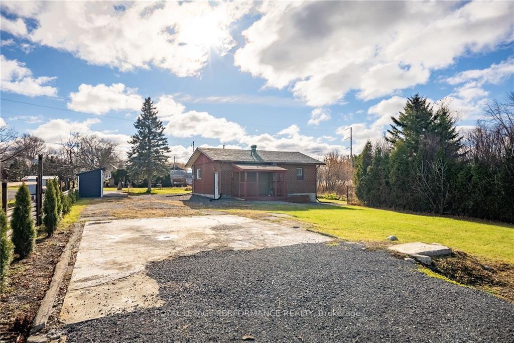 Photo 20 of 411 Pacific Avenue, Cornwall — HOMEH