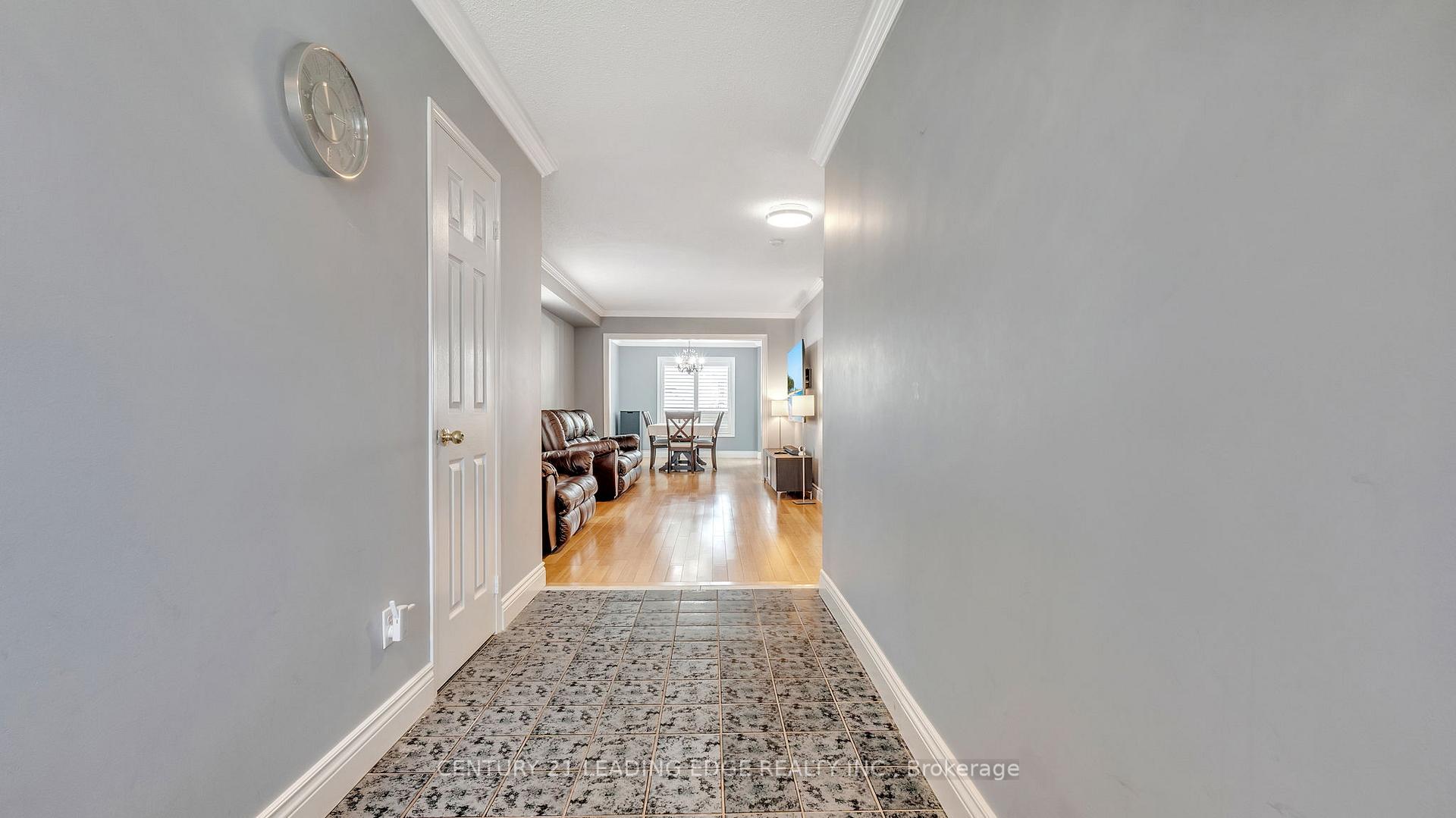 Photo 2 of 33 Beadle Drive, Ajax, South East — HOMEH