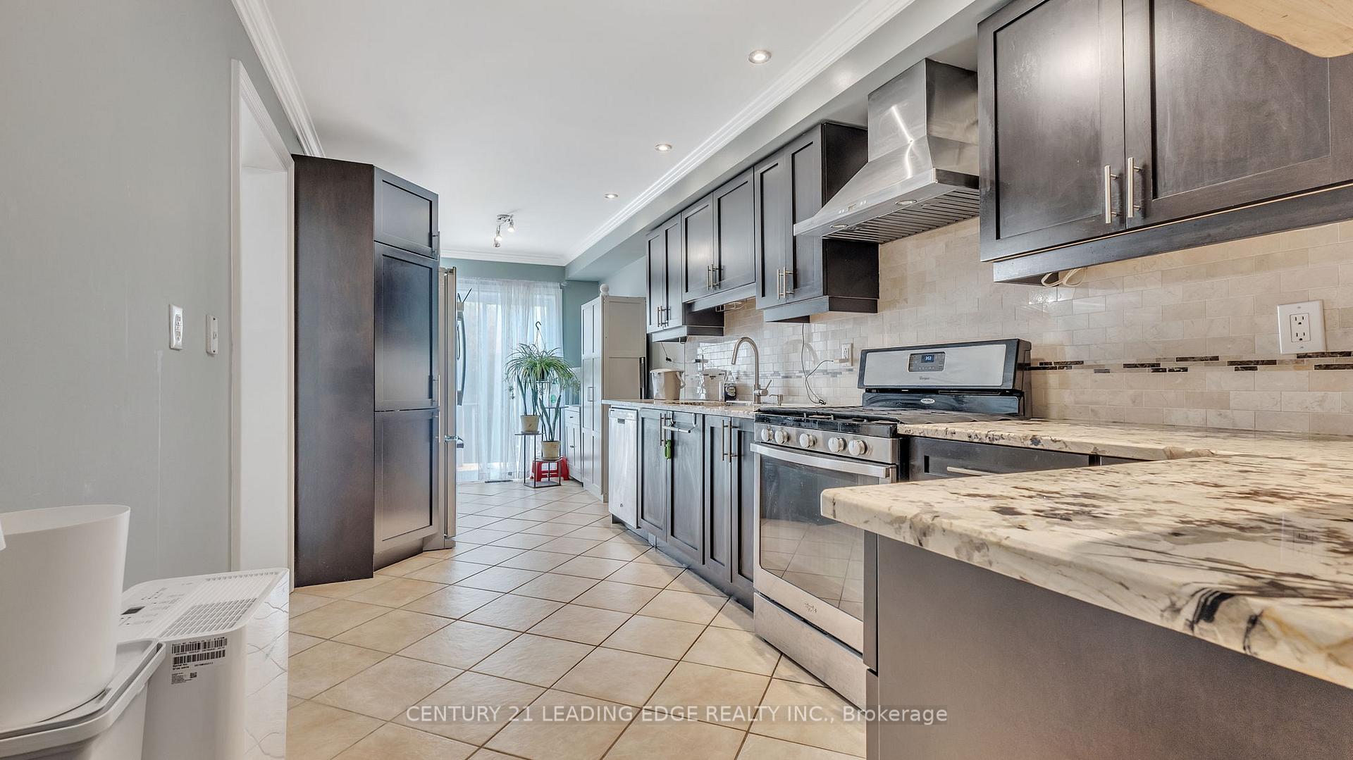 Photo 12 of 33 Beadle Drive, Ajax, South East — HOMEH