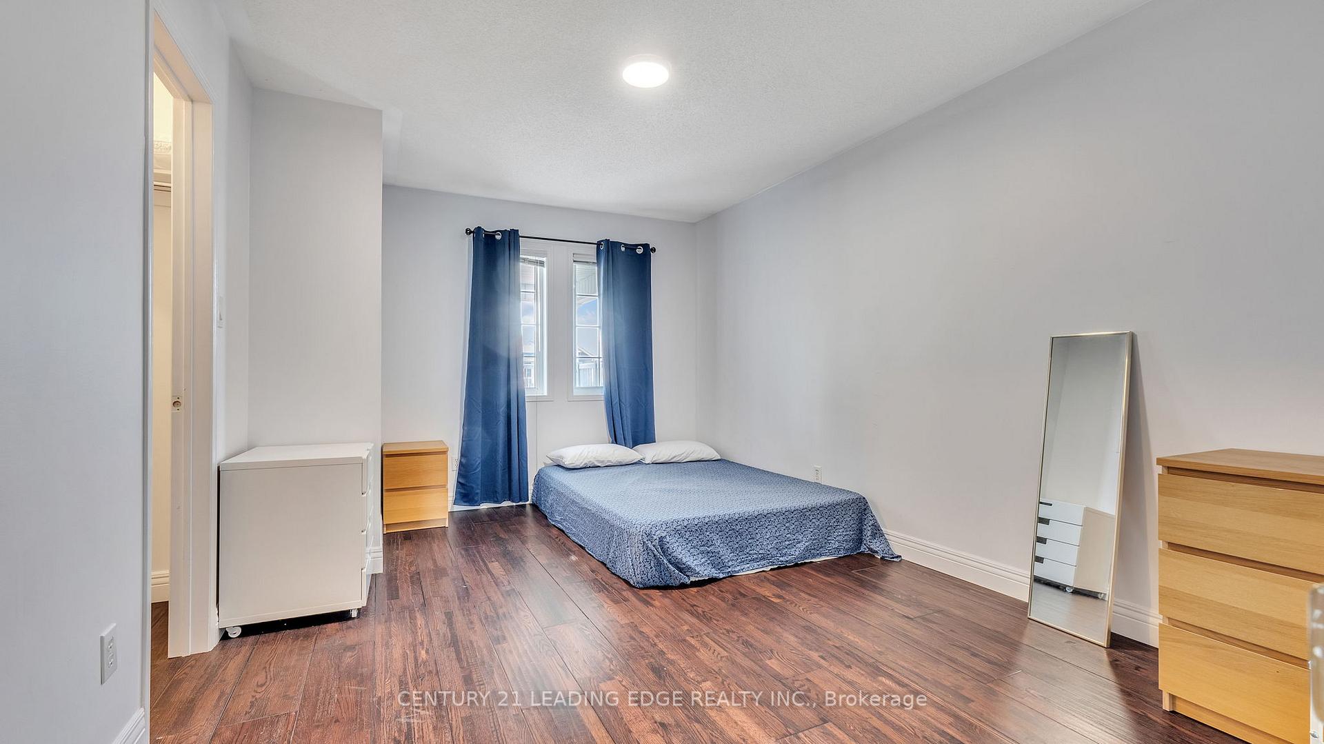 Photo 18 of 33 Beadle Drive, Ajax, South East — HOMEH