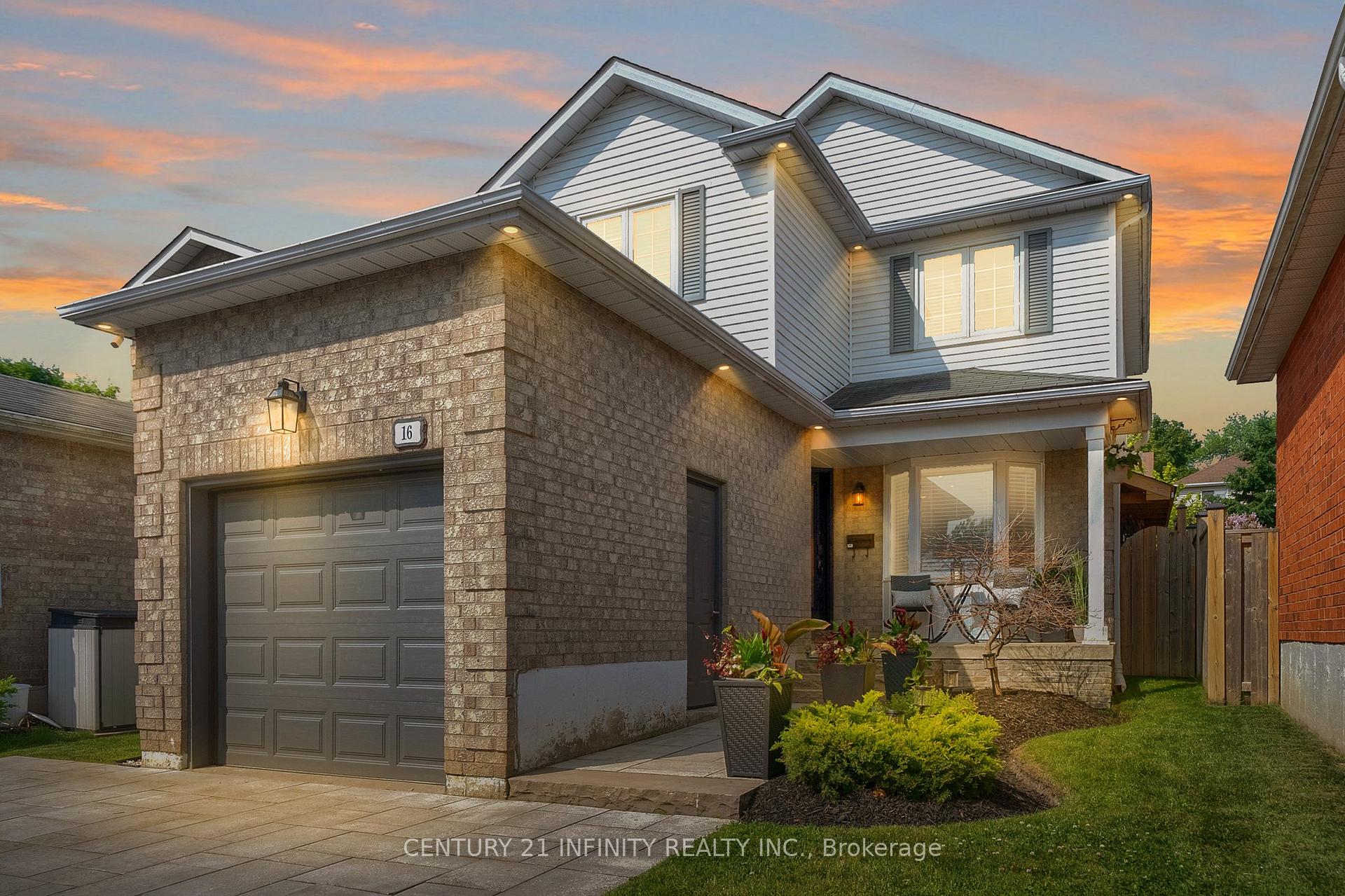 Photo 1 of 16 Wrenn Boulevard, Clarington, Bowmanville — HOMEH