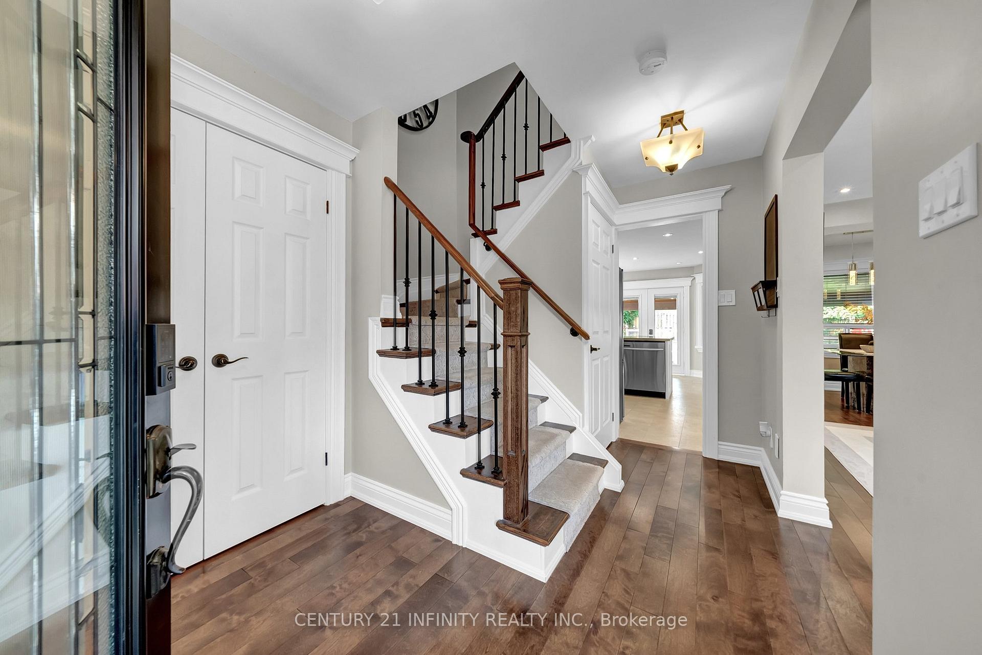 Photo 3 of 16 Wrenn Boulevard, Clarington, Bowmanville — HOMEH