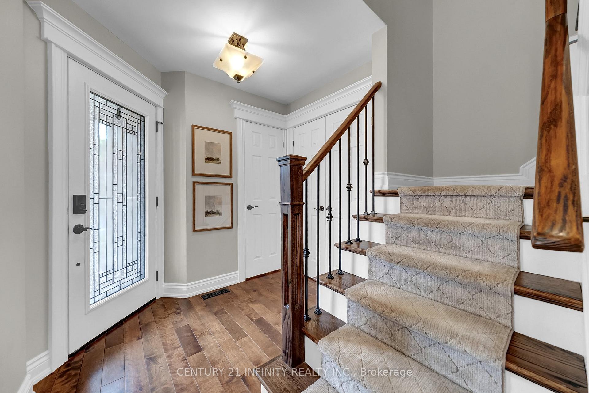 Photo 4 of 16 Wrenn Boulevard, Clarington, Bowmanville — HOMEH