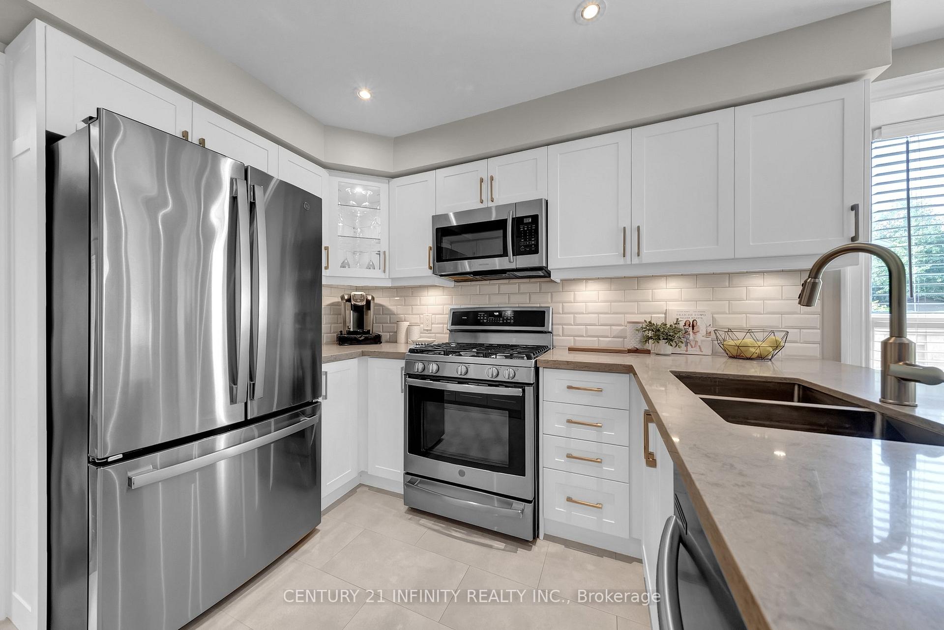 Photo 12 of 16 Wrenn Boulevard, Clarington, Bowmanville — HOMEH