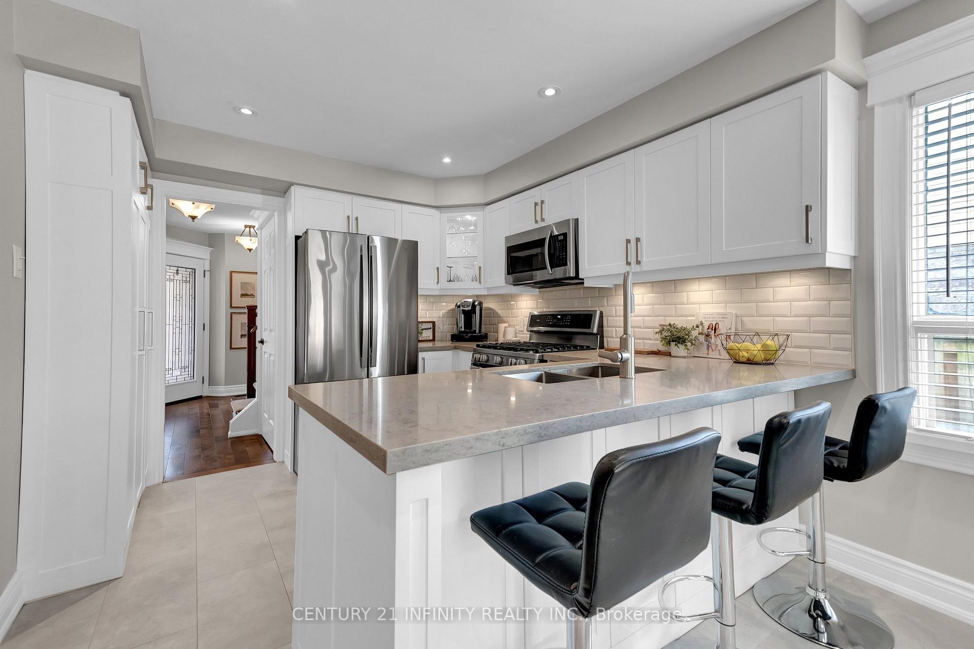Photo 14 of 16 Wrenn Boulevard, Clarington, Bowmanville — HOMEH