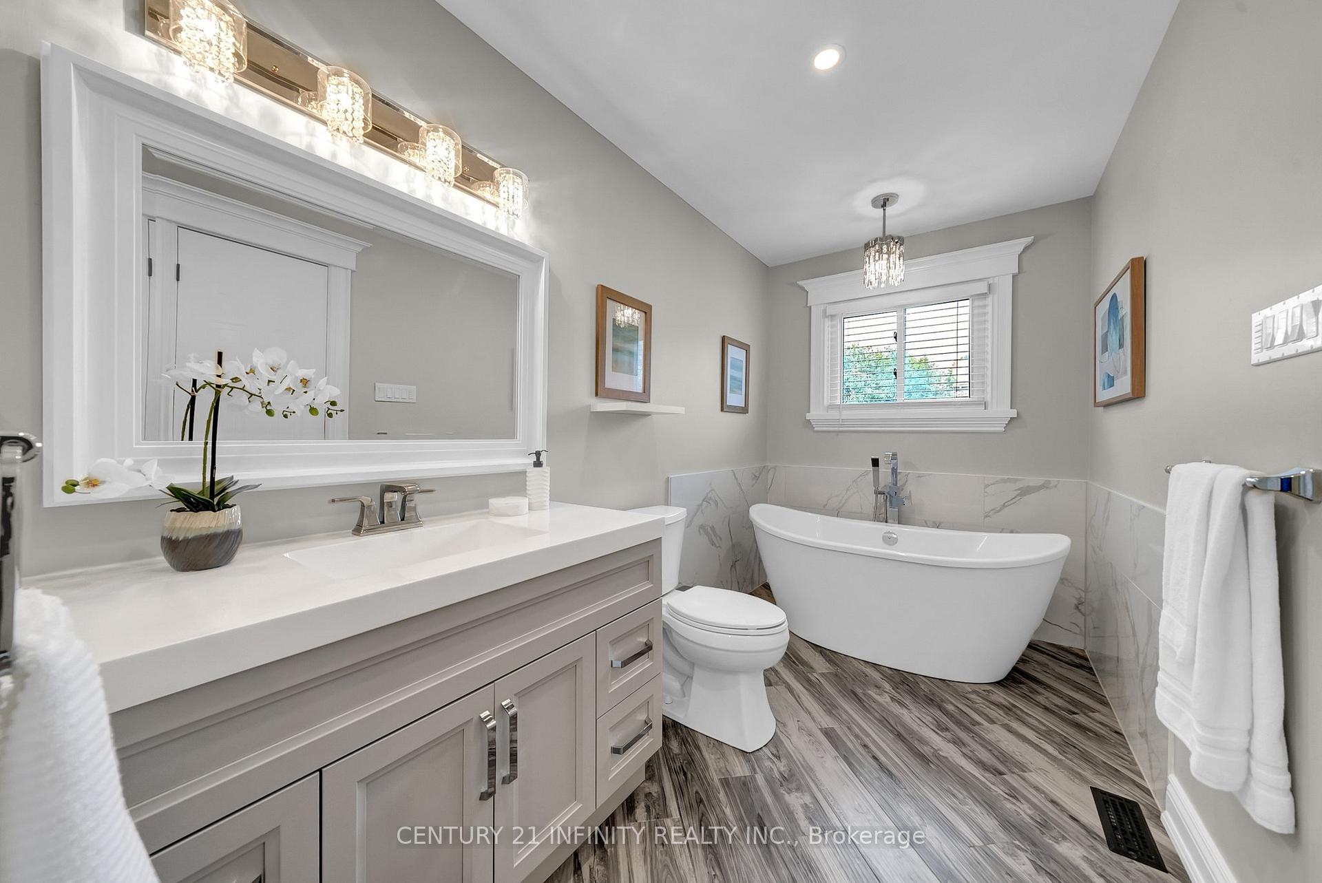 Photo 20 of 16 Wrenn Boulevard, Clarington, Bowmanville — HOMEH